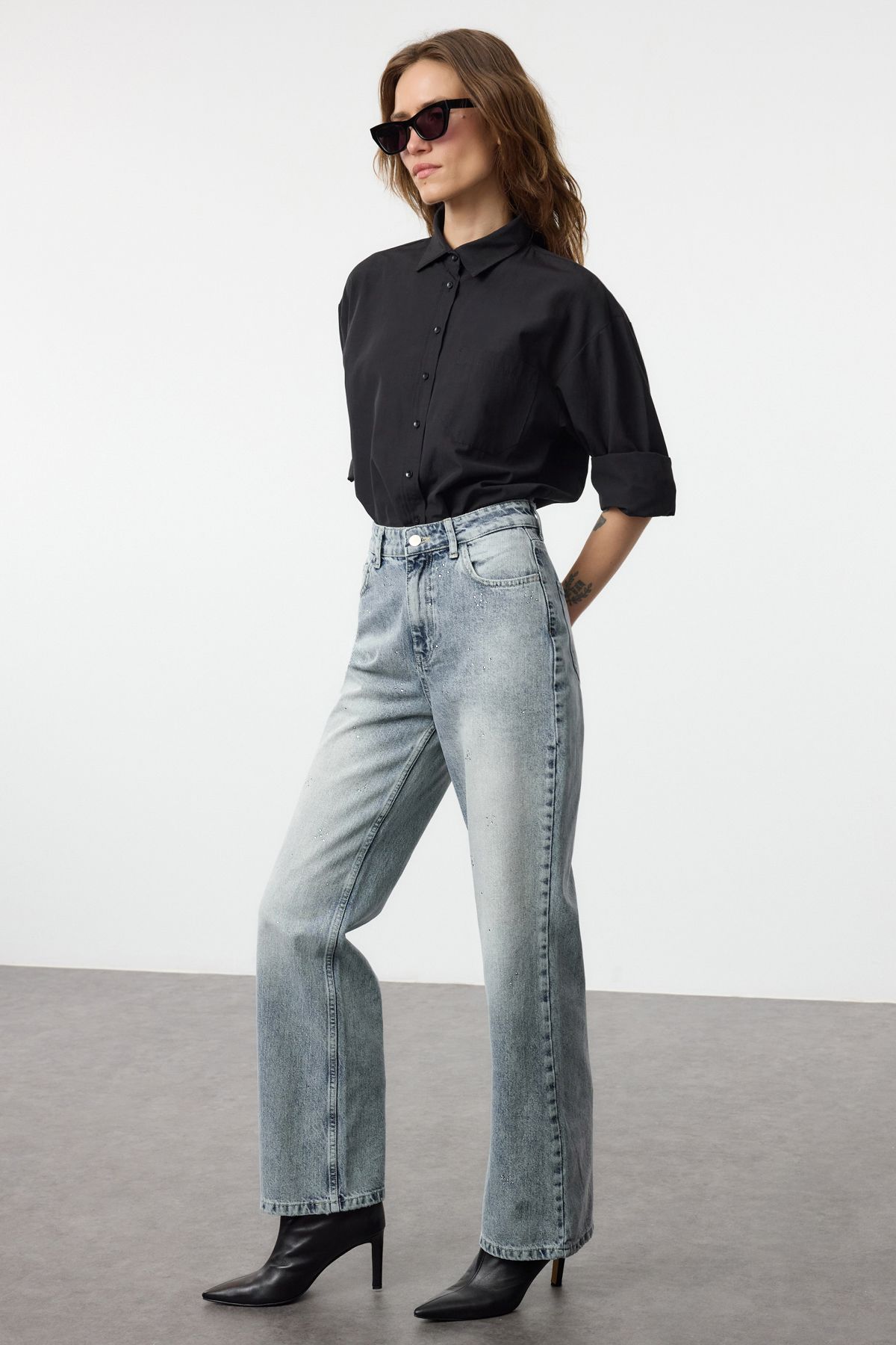 Trendyol Collection Jeansy Z Wysokim Stanem I Szerokimi Nogawkami W Kolorze Niebieskim - Kobieta - 40