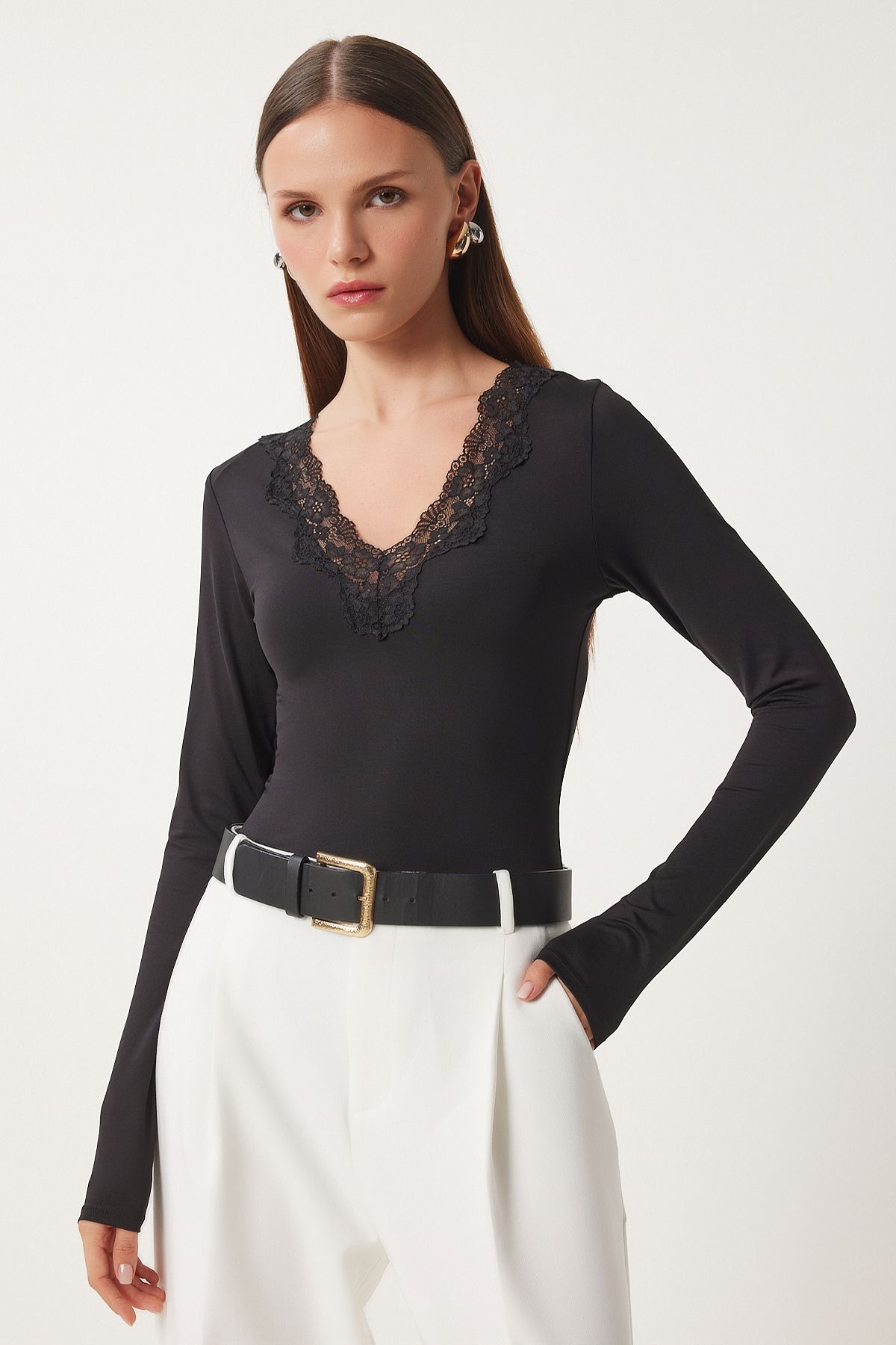 Happiness İstanbul-Schwarzer Spitzen-Strick-Body mit V-Ausschnitt für Damen CV00037 3