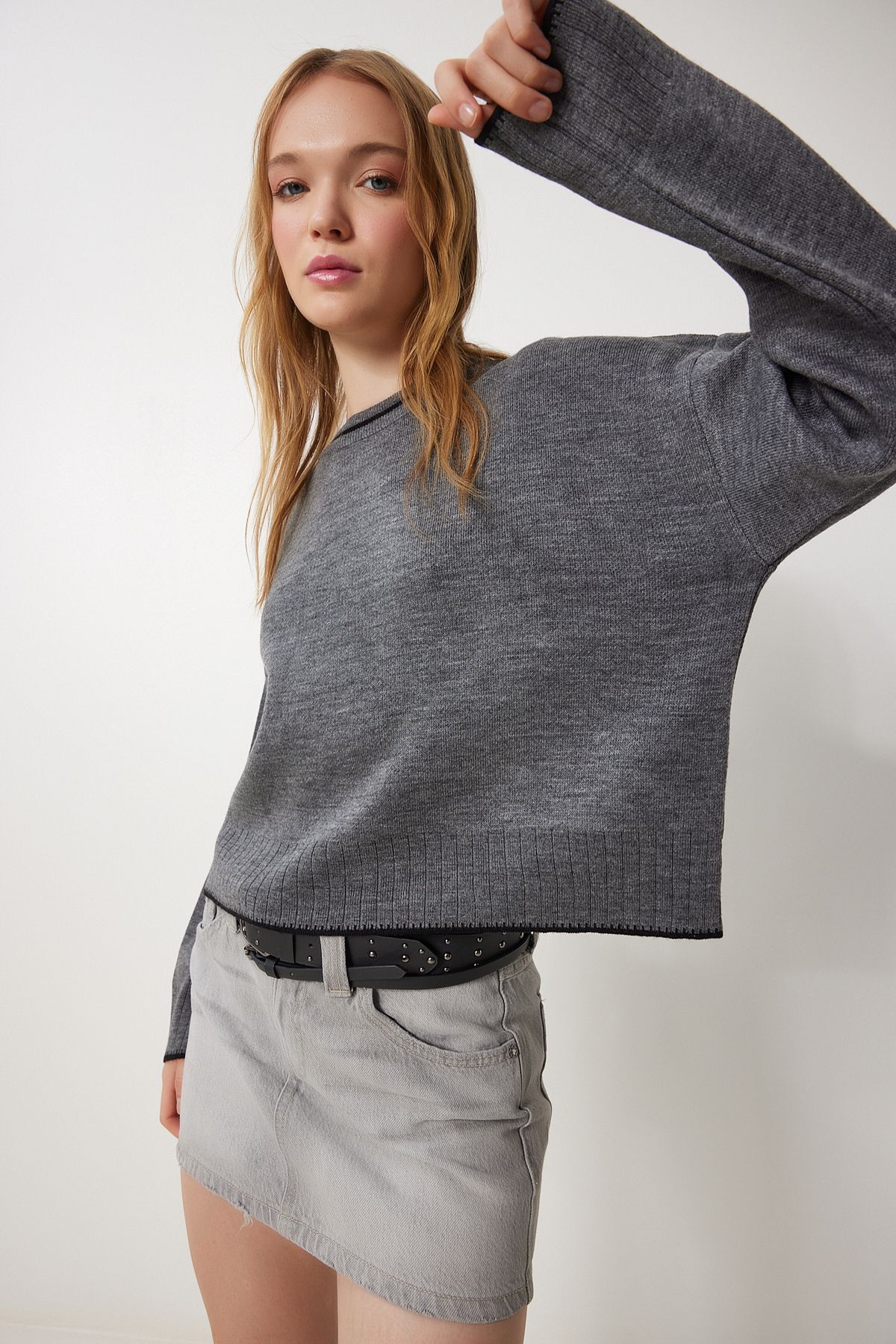 Happiness İstanbul Strickpullover In Anthrazit für Damen - One Size