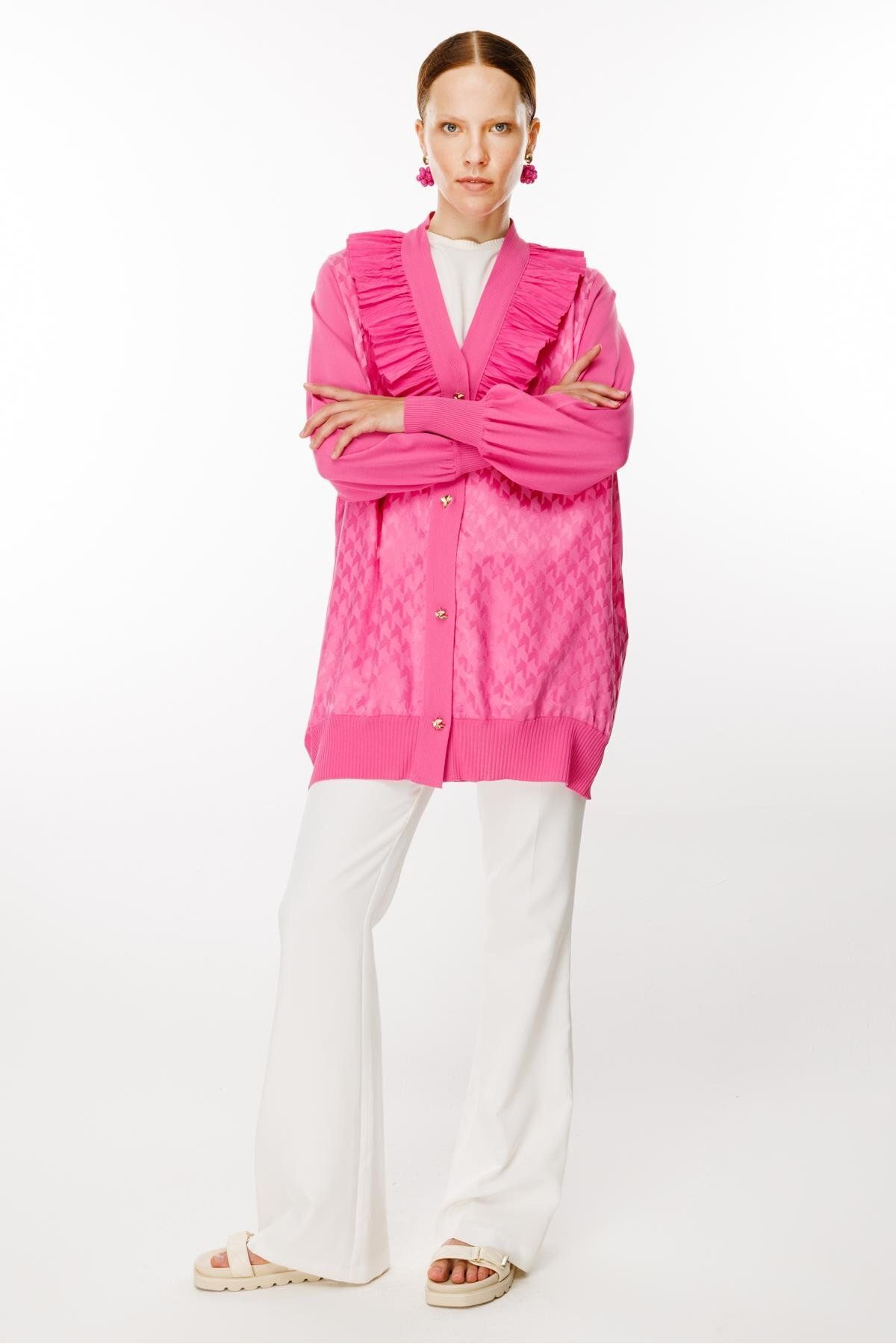 Ghisa-Pink Ruffle Detailed Cardigan 4