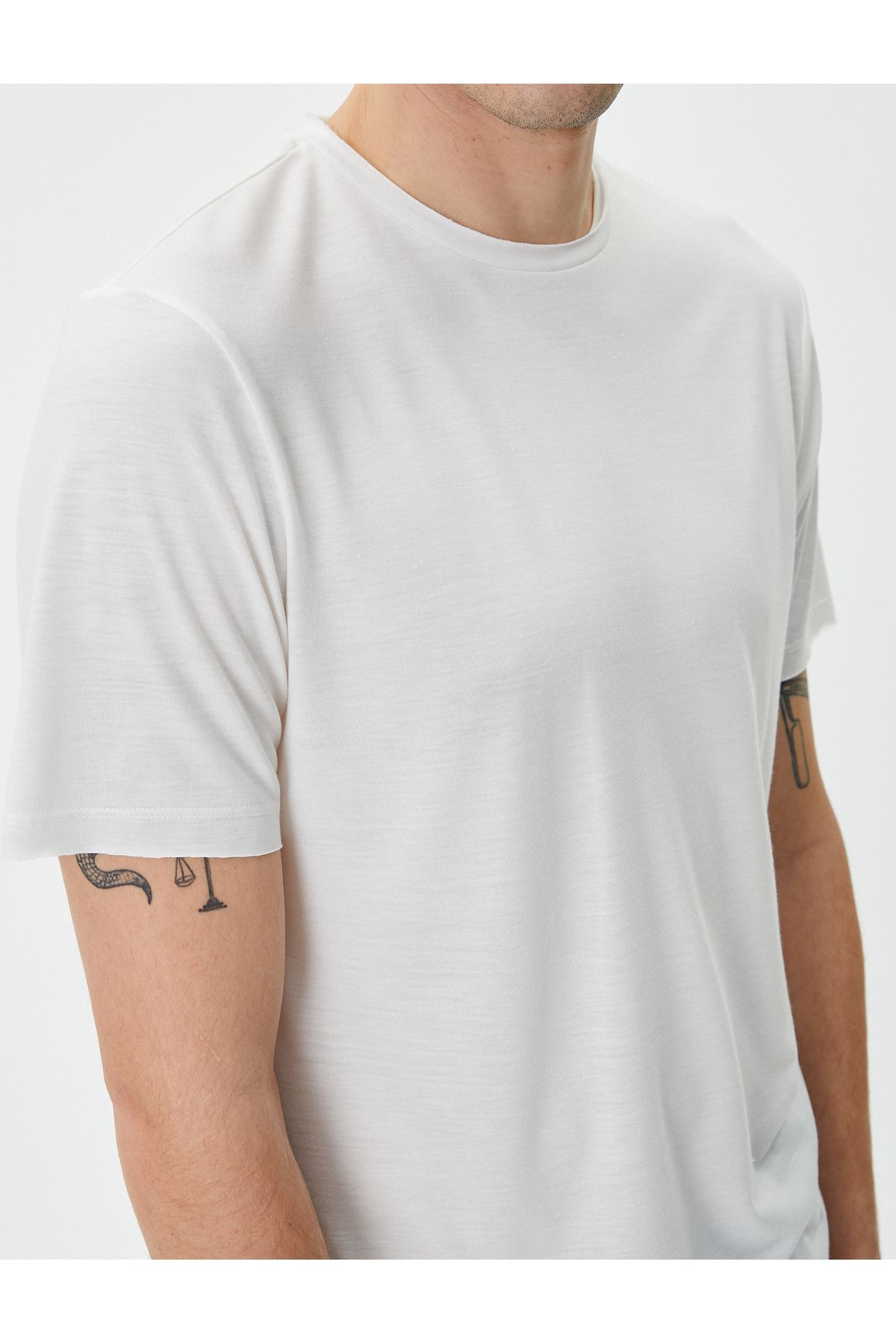 Koton-Basic T-Shirt Rundhals Kurzarm Viskose-Mischgewebe 5