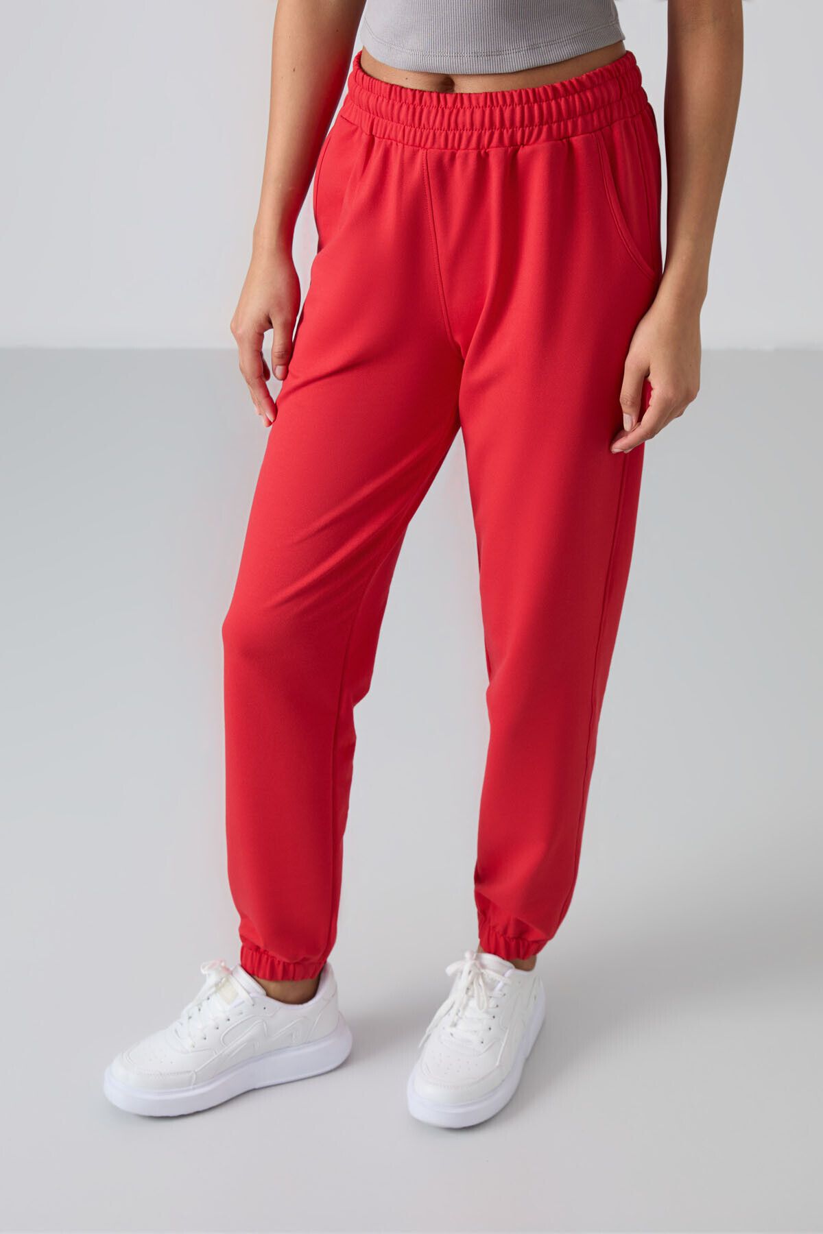 TOMMY LIFE-Red Pocketed High Waist Comfortable Form Elastic Leg Women's Tracksuit Bottom - 94583 6