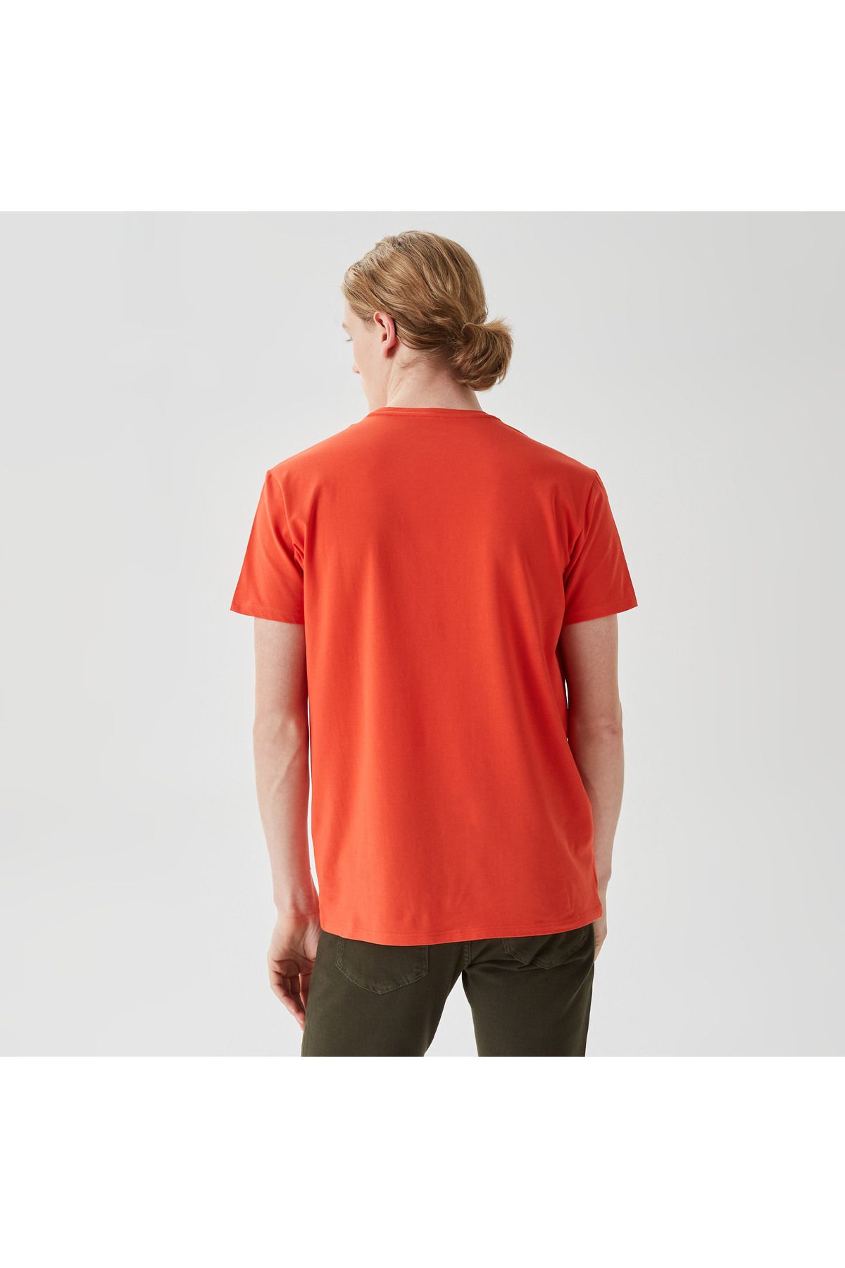 تی شرت قرمز مردانه یقه دوچرخه باریک Lacoste