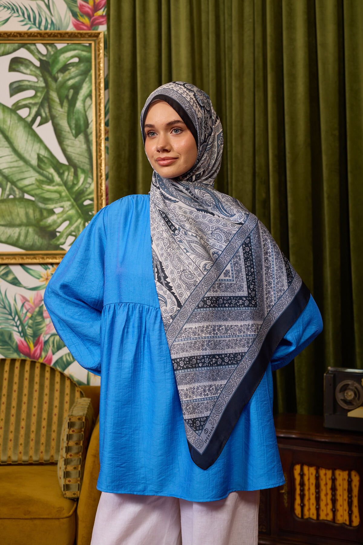 shigo-Ipekhan Series - Soft Shawl, Dark Grey Black Models 3