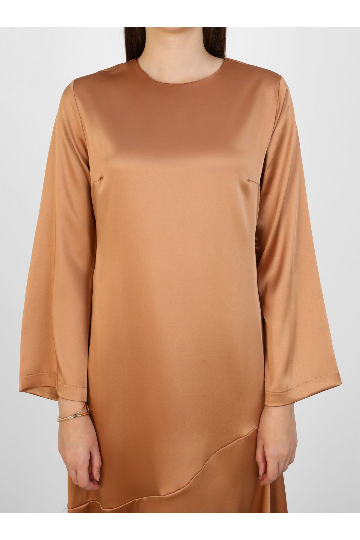 Refka-Rochie Hijab din Satin - Croiala Asimetrica, Culoare Camel, Model Refka 5