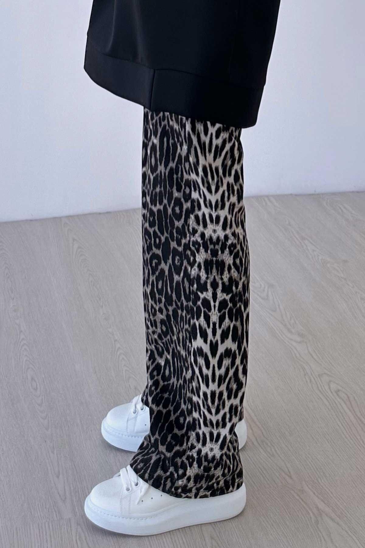 Ka Hijab-Leopard Pattern Trousers - Black 3