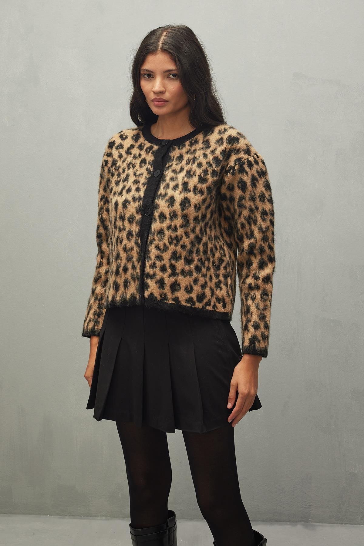 Fahhar-Brown Crop Cardigan - Leopard Pattern 3