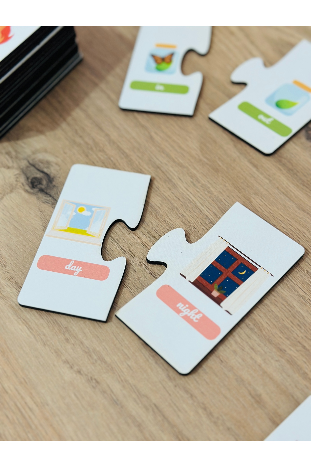 کارتهای چوبی مفاهیم انگلیسی، من در حال یادگیری مفاهیم متضاد هستم، کارتهای چوبی مفاهیم، اسباببازی آموزشی