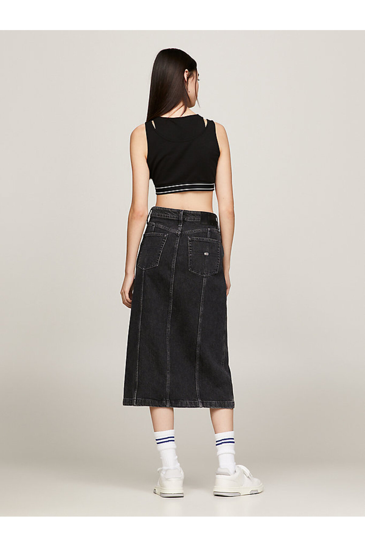 Tommy Hilfiger  TOMMY JEANS KADIN CRP LOGO TAPING CUT OUT TANK - Görsel 4