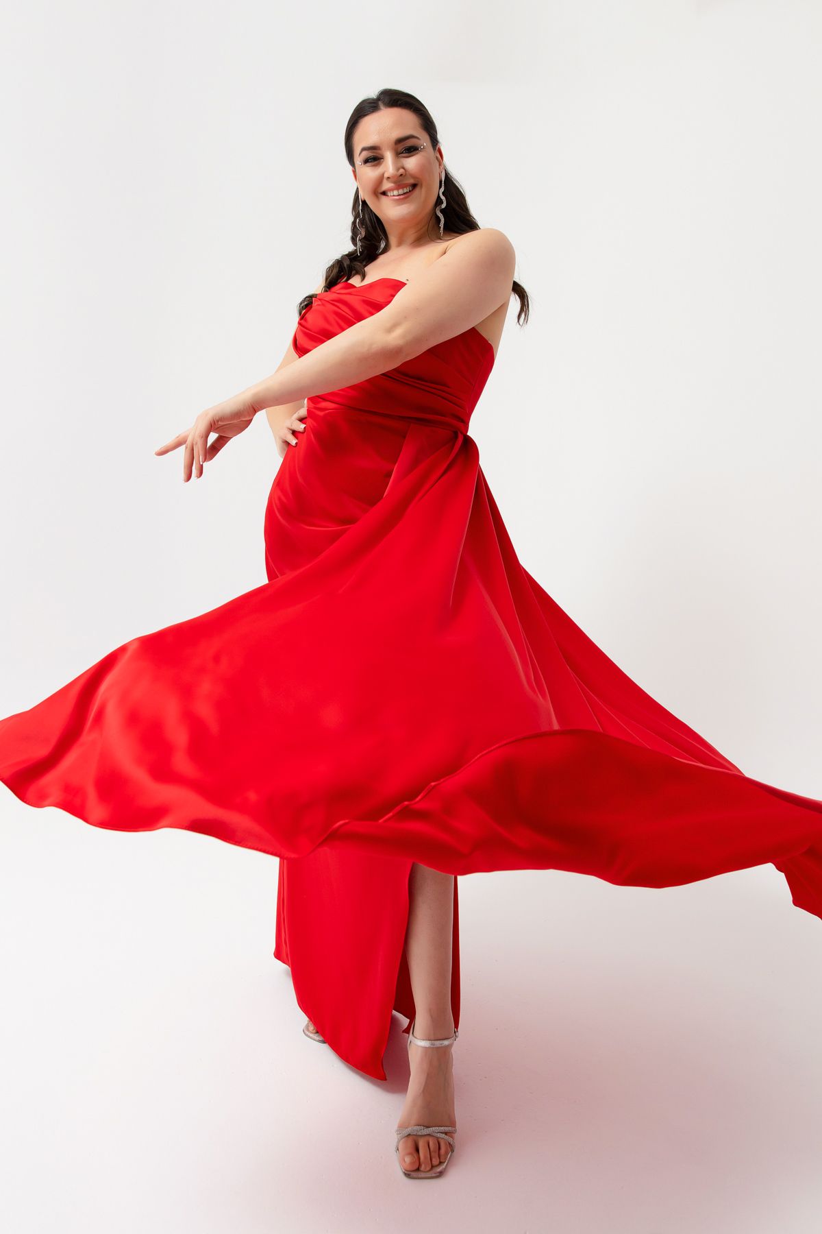Lafaba Damska Czerwona Satynowa Suknia Wieczorowa I Sukienka Na Zakończenie Roku, Na Jedno Ramię, Plus Size Kobieta - 46