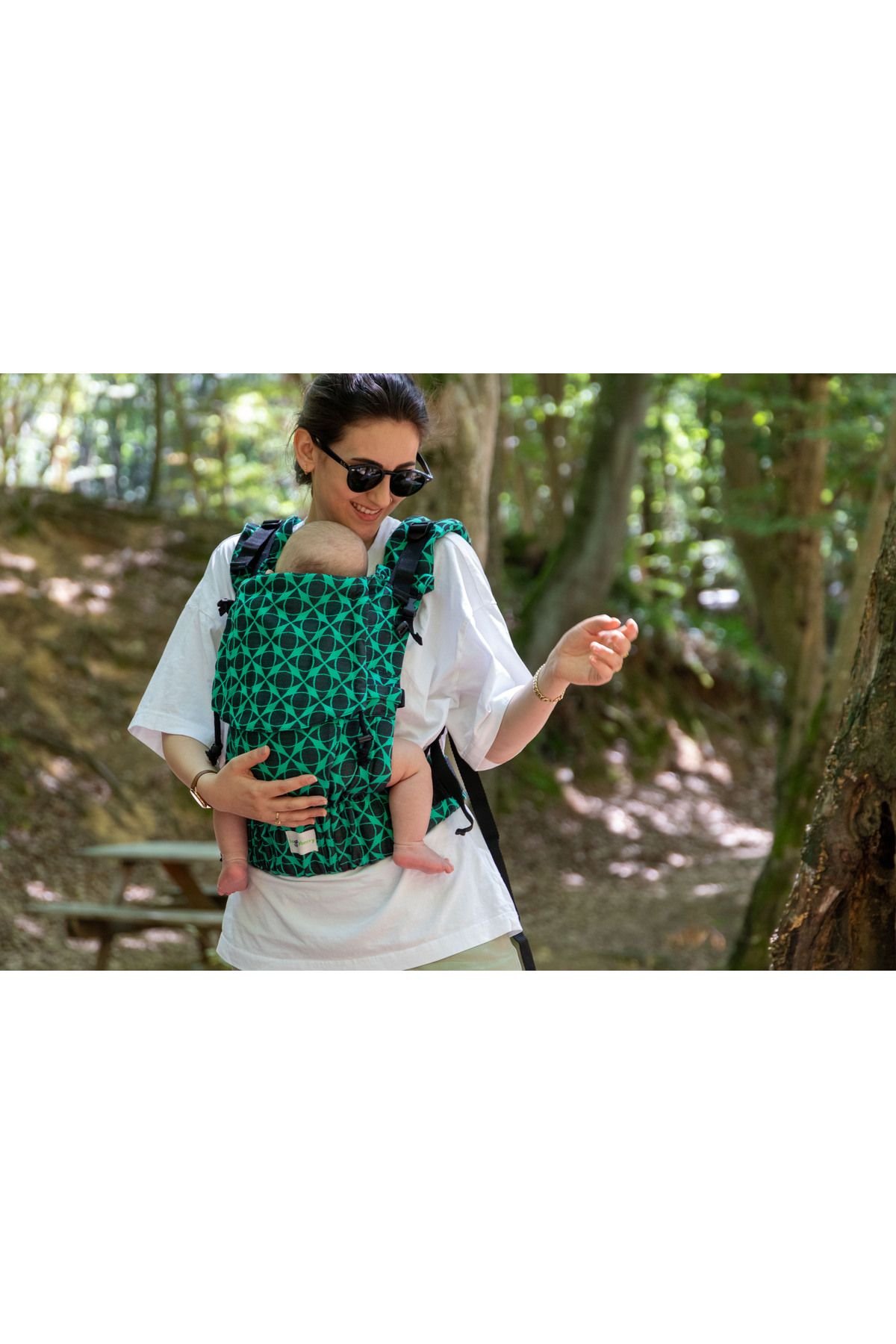 Huggyberry-Nest Baby Carrier - Marble Emerald 3