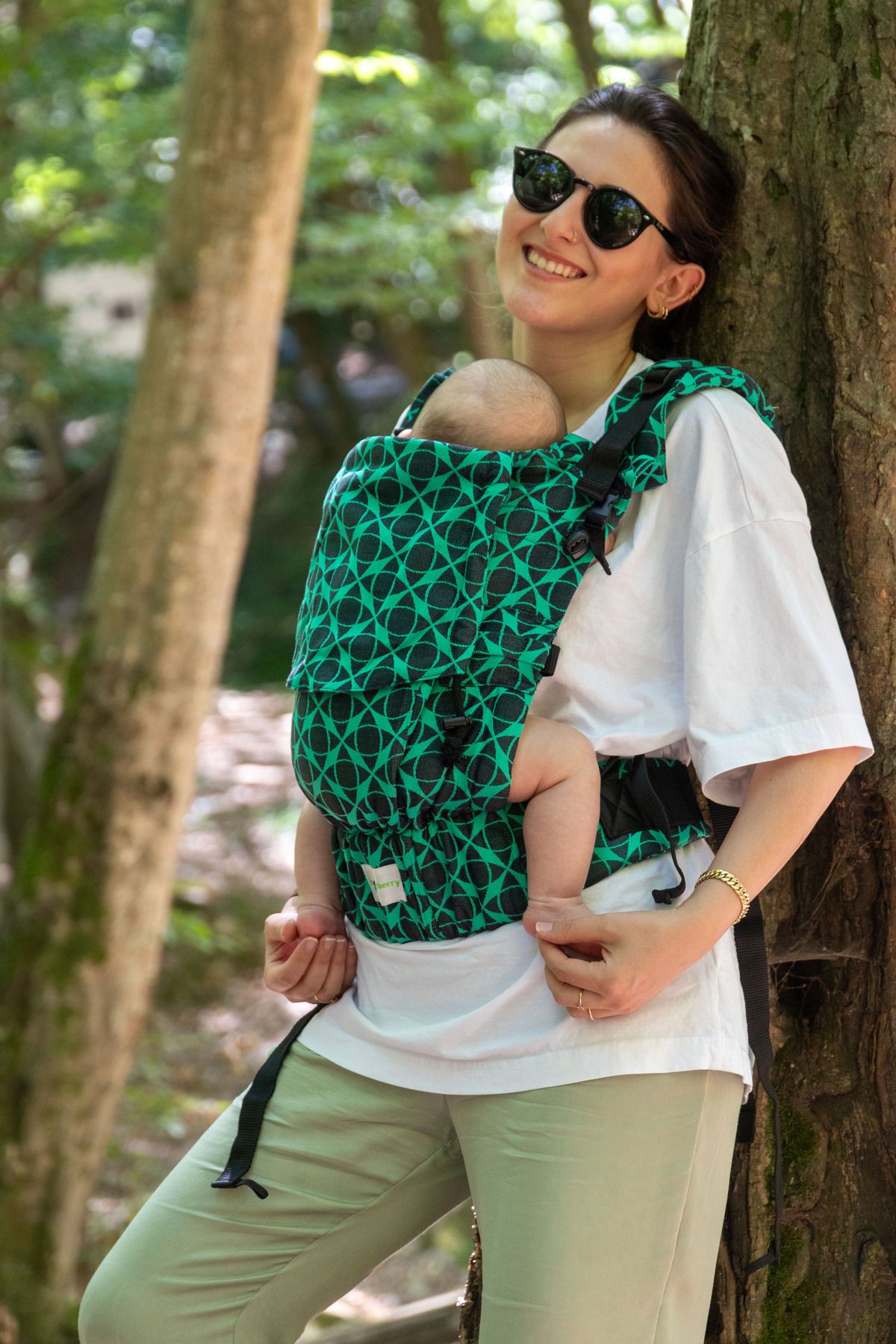 Huggyberry-Nest Baby Carrier - Marble Emerald 5