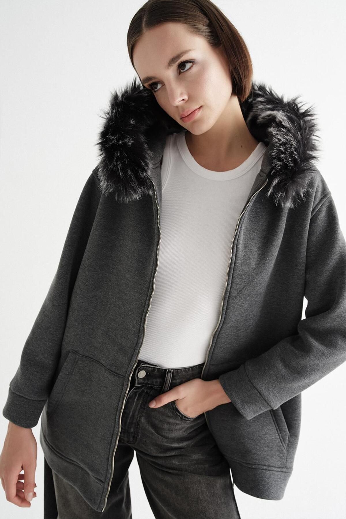 KADRİYE BAŞTÜRK-Anthracite Hooded Fur Cardigan 3