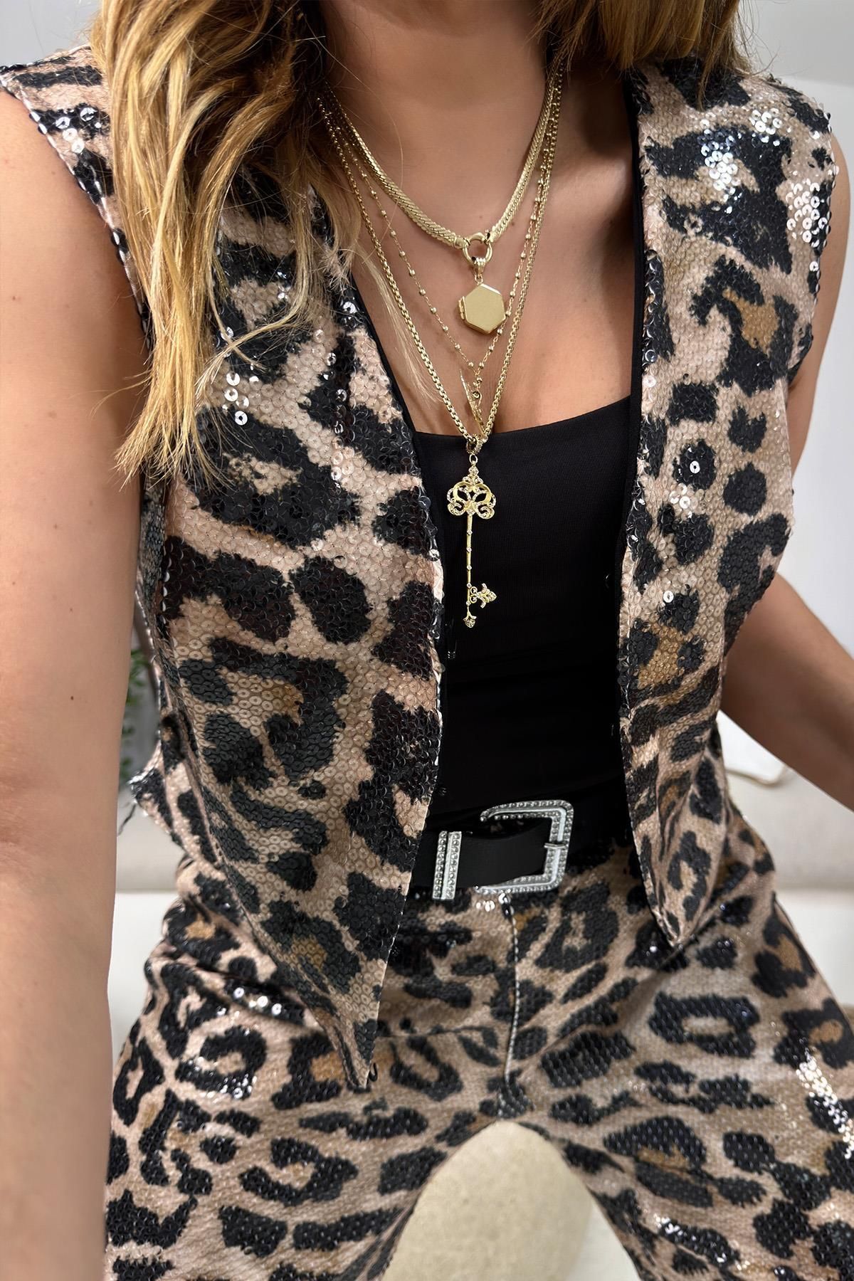 Sohotique By P-Leopard Patterned Sequin Short Vest 3