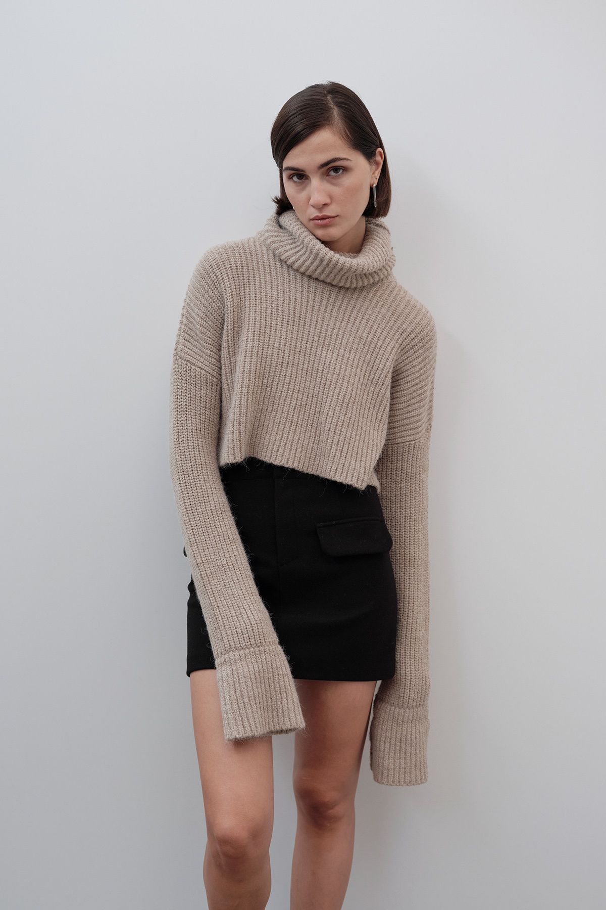 VATKALI-Mink Turtleneck Crop Sweater 4