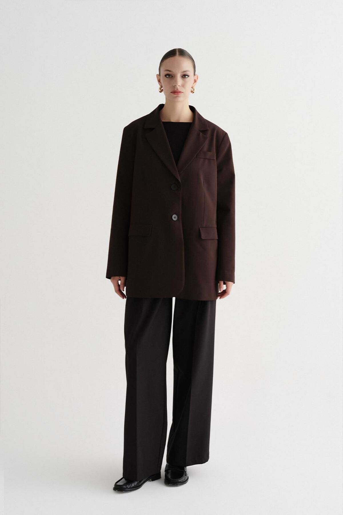 KADRİYE BAŞTÜRK-Brown Slit Buttoned Jacket 4