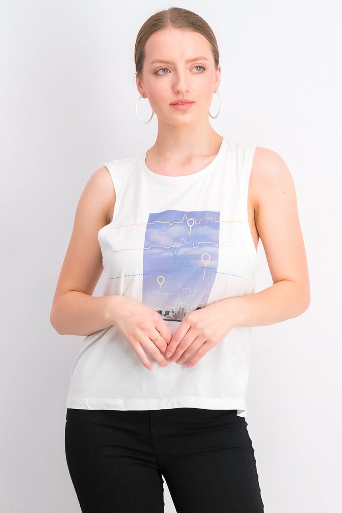 Reserved-Women Round Neck Sleeveless Graphic Top, White 1