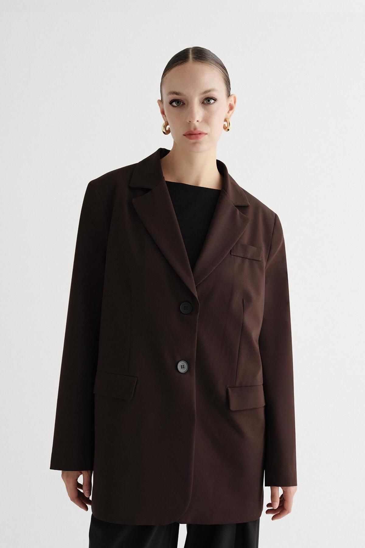 KADRİYE BAŞTÜRK-Brown Slit Buttoned Jacket 2