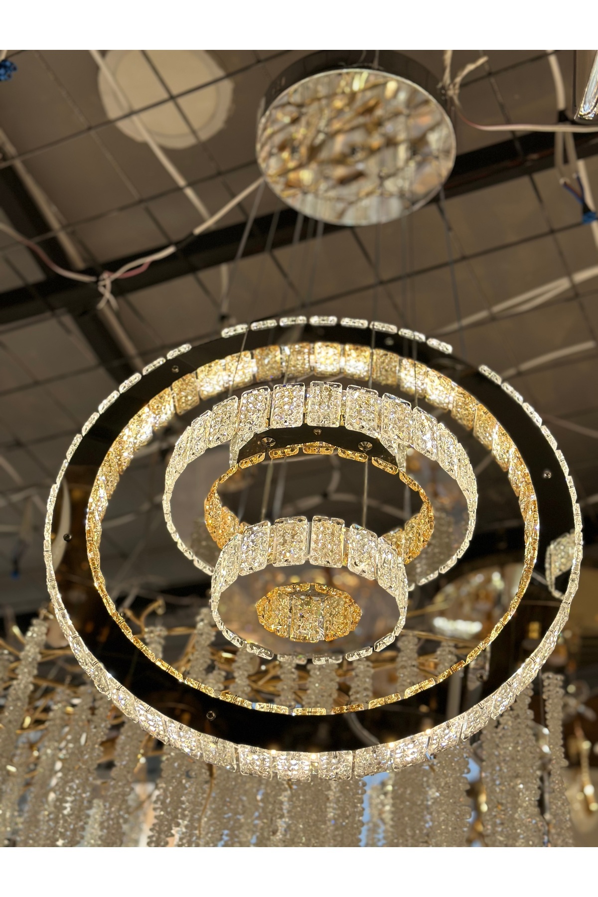 Led-2024 نموذج 3 طبقات كريستال فاخر LED الثريا 3 خيارات الضوء 3
