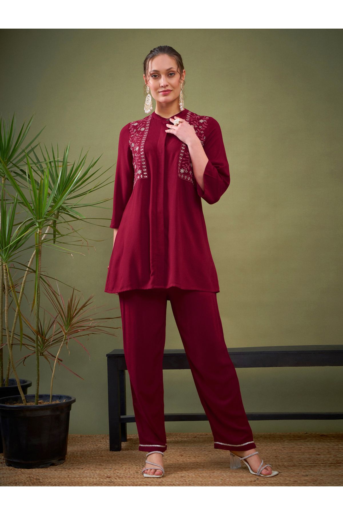 Sassafras By Styli-Embroidered Mandarin Collar Shirt & Pants Co-Ord 7