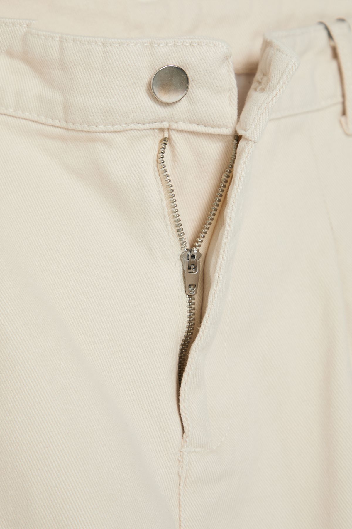 Trendyol Collection-Gewebte Gabardine-Hose aus 100 % Baumwolle, Ballon-Passform, Unisex – TMNAW25PL00007 9
