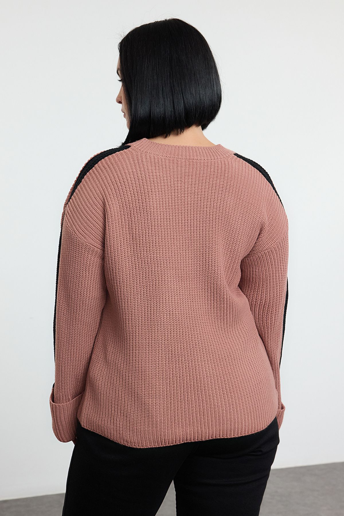 Trendyol Curve-Pulover din tricotaje Dusty Rose - mânecă cu dungi și pliuri TBBAW25AN00052 5