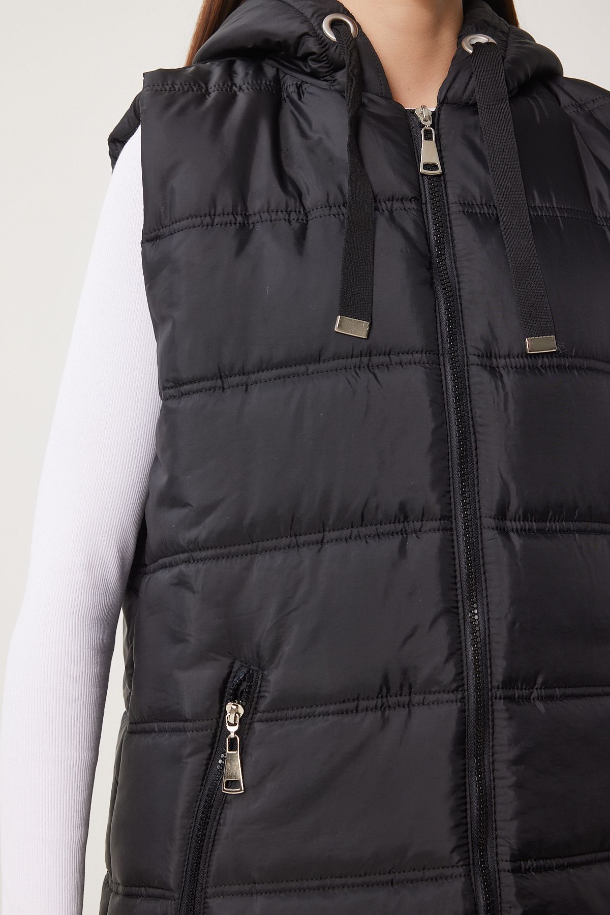 Happiness İstanbul-Schwarze, ärmellose Pufferweste mit Kapuze für Damen DD01010 5