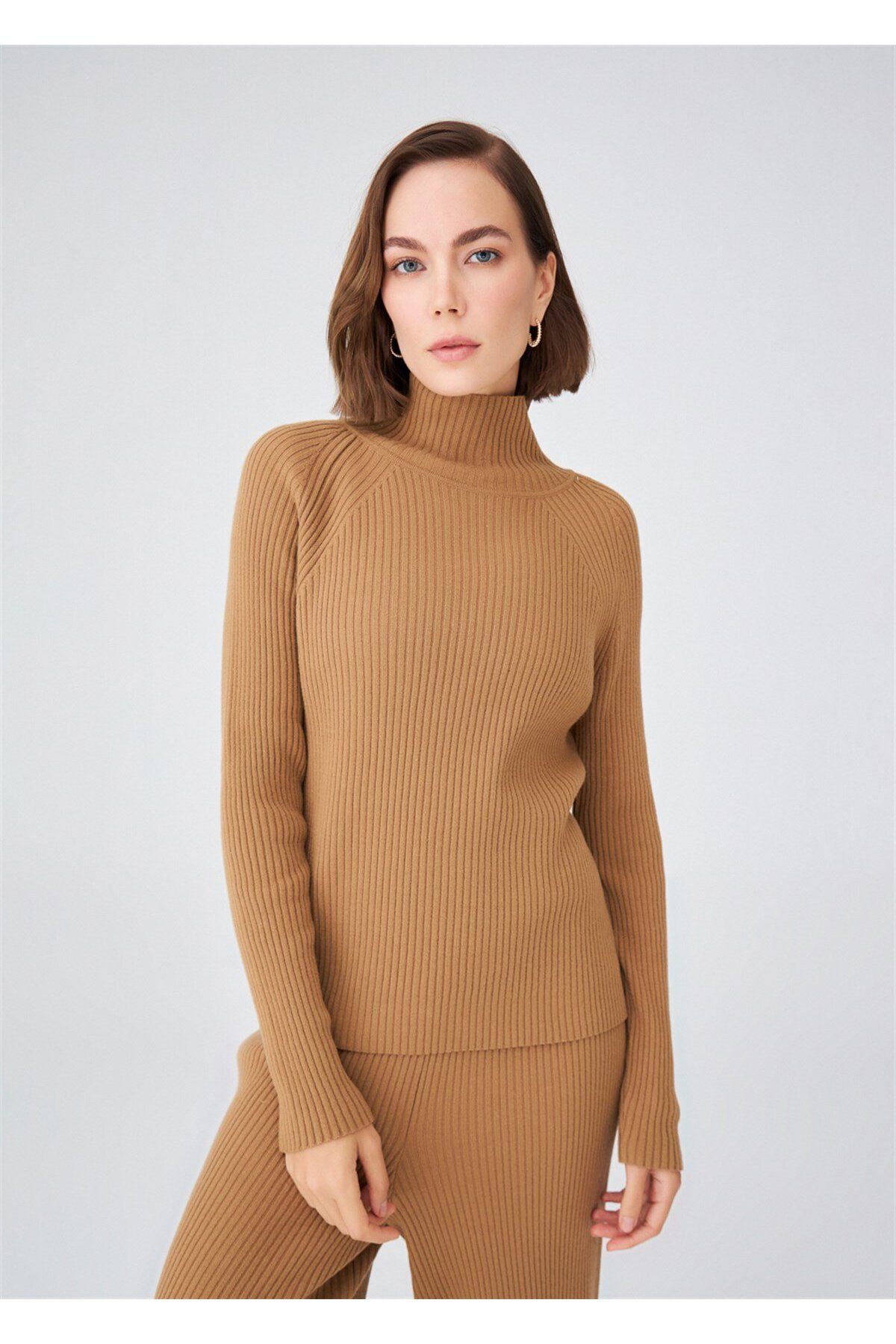 Peraluna-Turtleneck Fit Fit Women's Knitwear Sweater - Camel 3