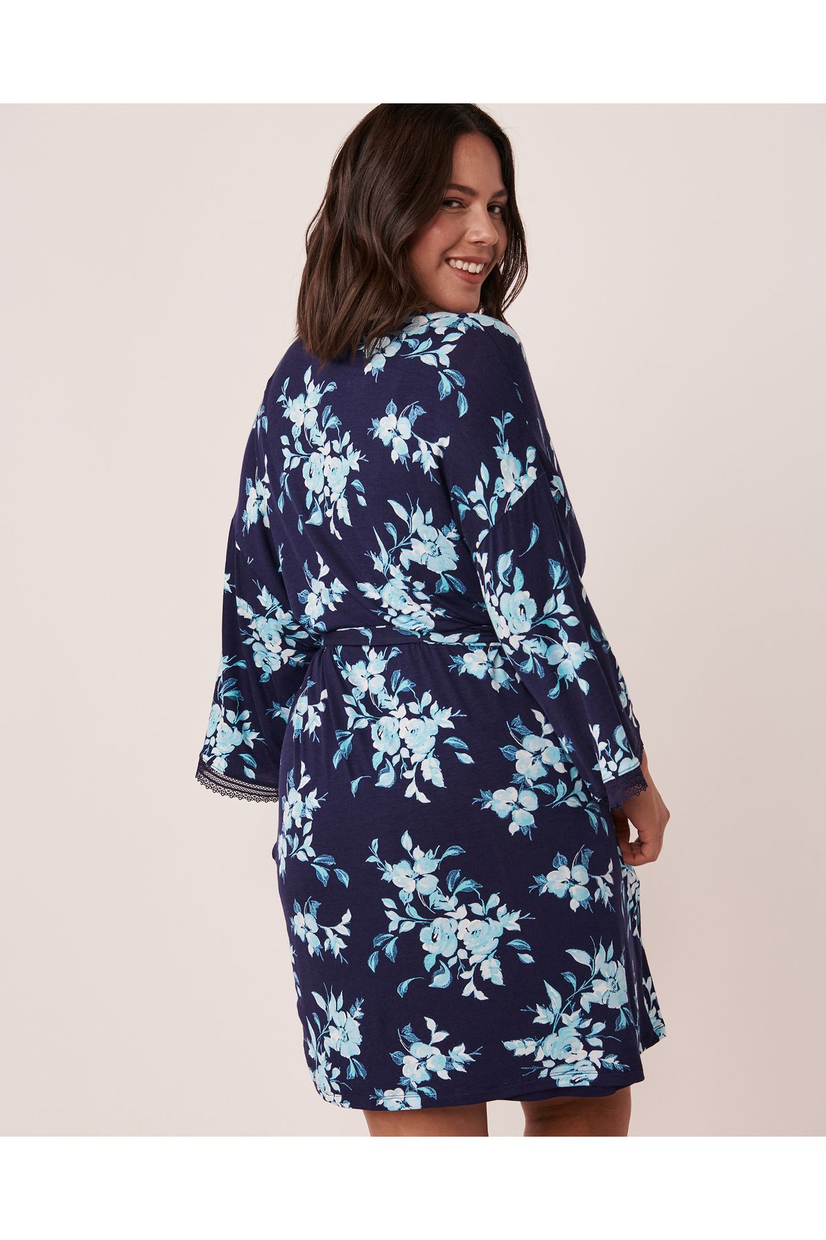 La Vie en Rose-Soft Jersey Lace Trim Kimono 2