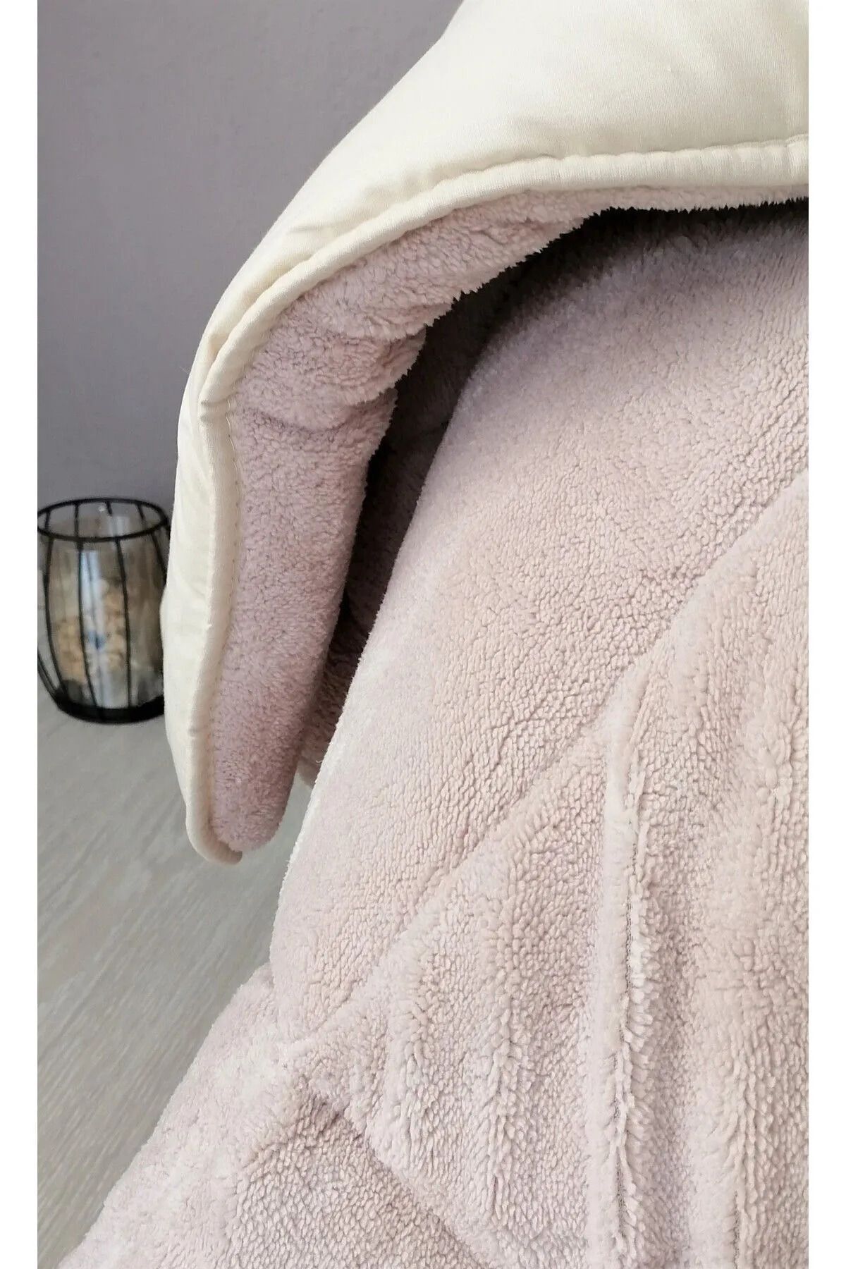BELGER-Double Person Welsoft 100% Cotton Silicone Quilt |   Double Sided |    Woven Fabric 3