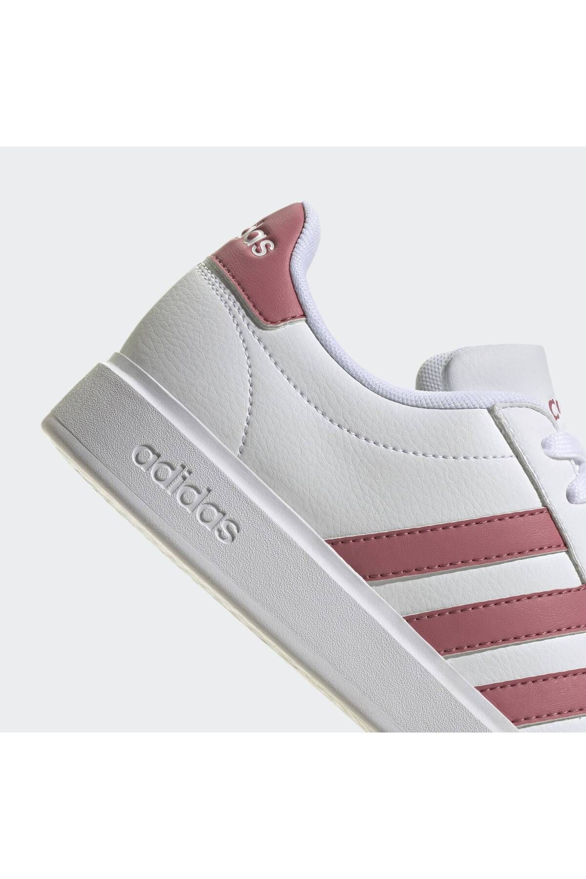 اسنیکر سفید زنانه دادگاه بزرگ CloudFoam Courtyle Court Comfort adidas