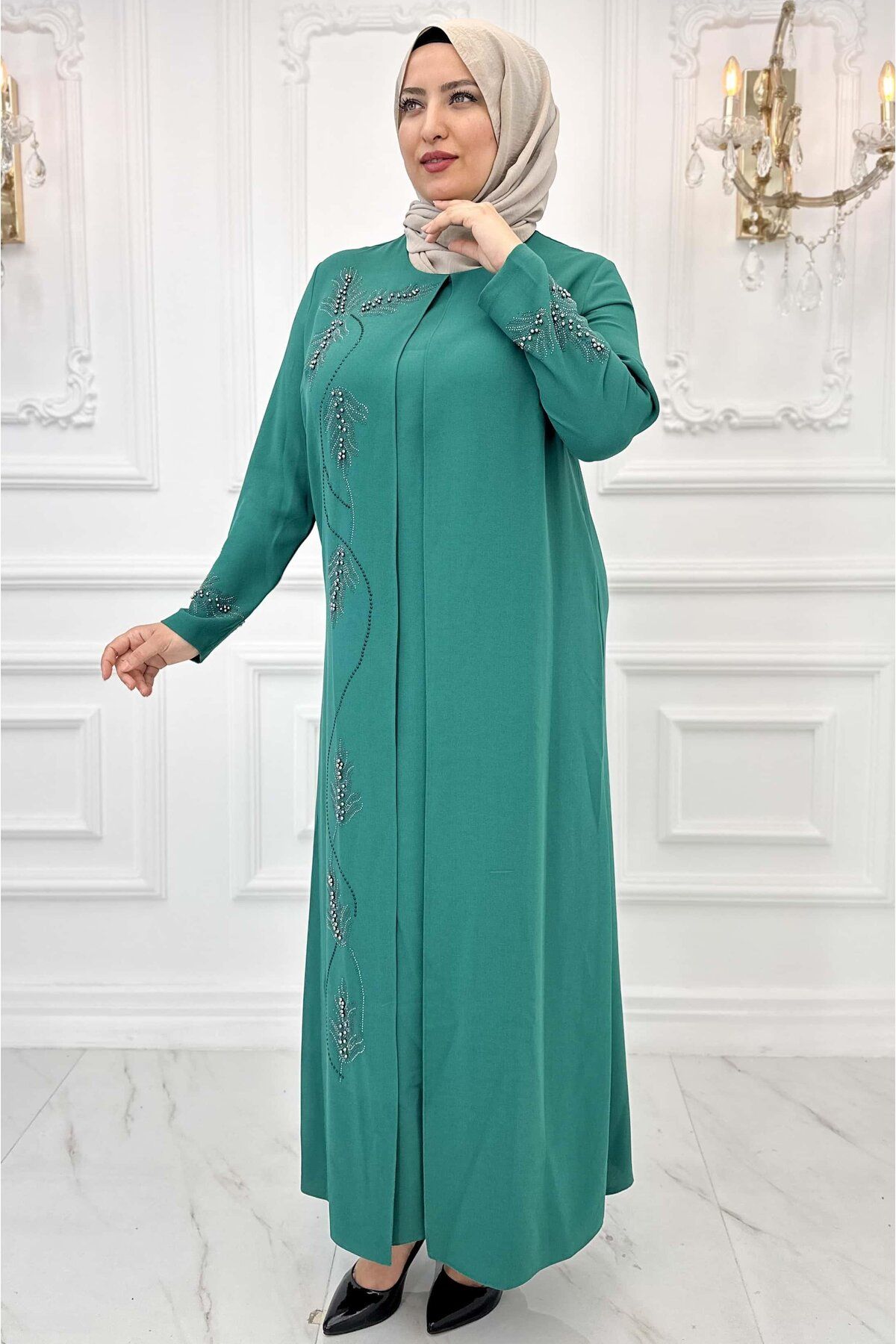 Amine Hüma-Emerald Hijab Evening Dress - Crocus Model 2