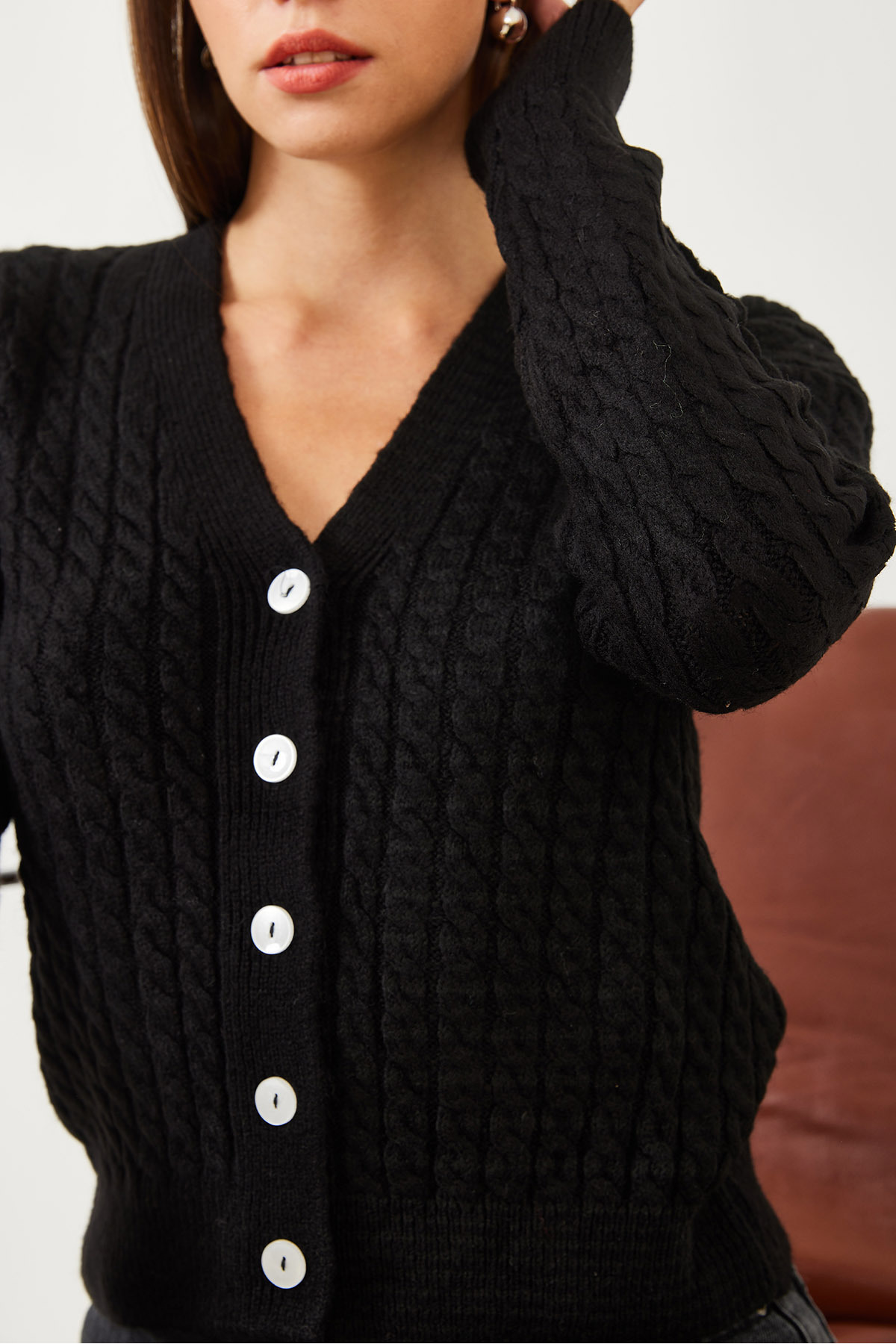 Bianco Lucci  Kadın Saç Örgülü Düğmeli Triko Hırka 20234224 - Görsel 3