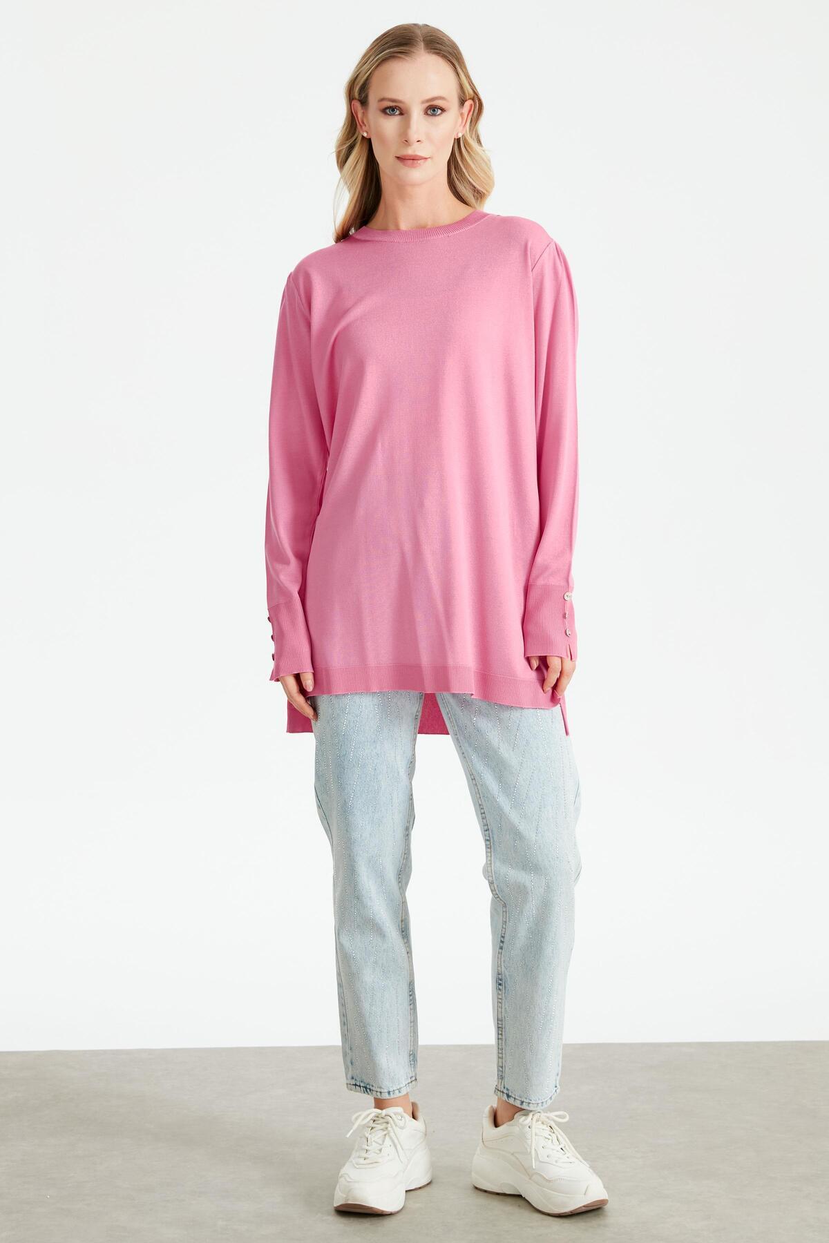 complete the look image