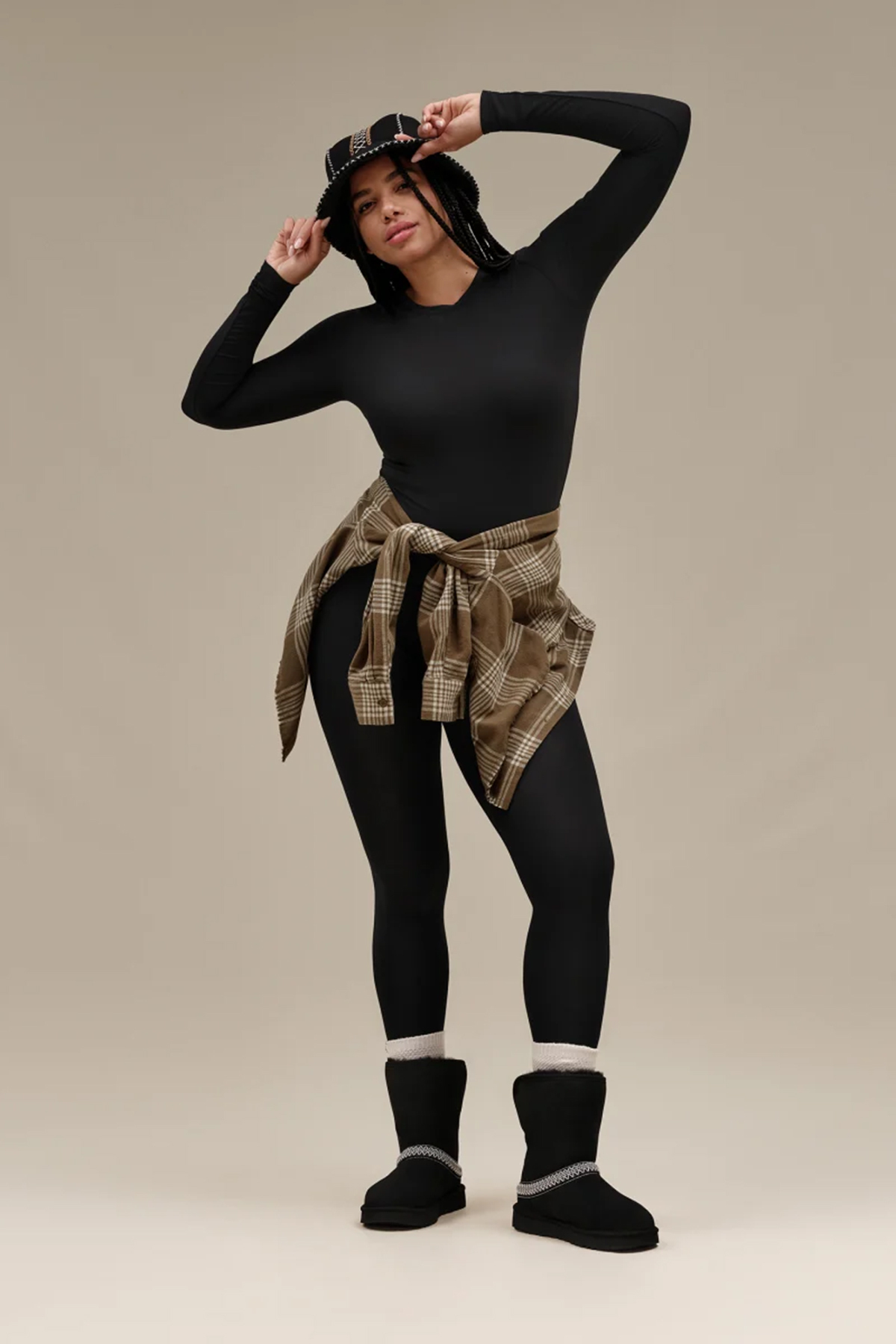 آگ مشکی کلاسیک کوتاه هلالی W کد ۱۱۶۱۷۷۰