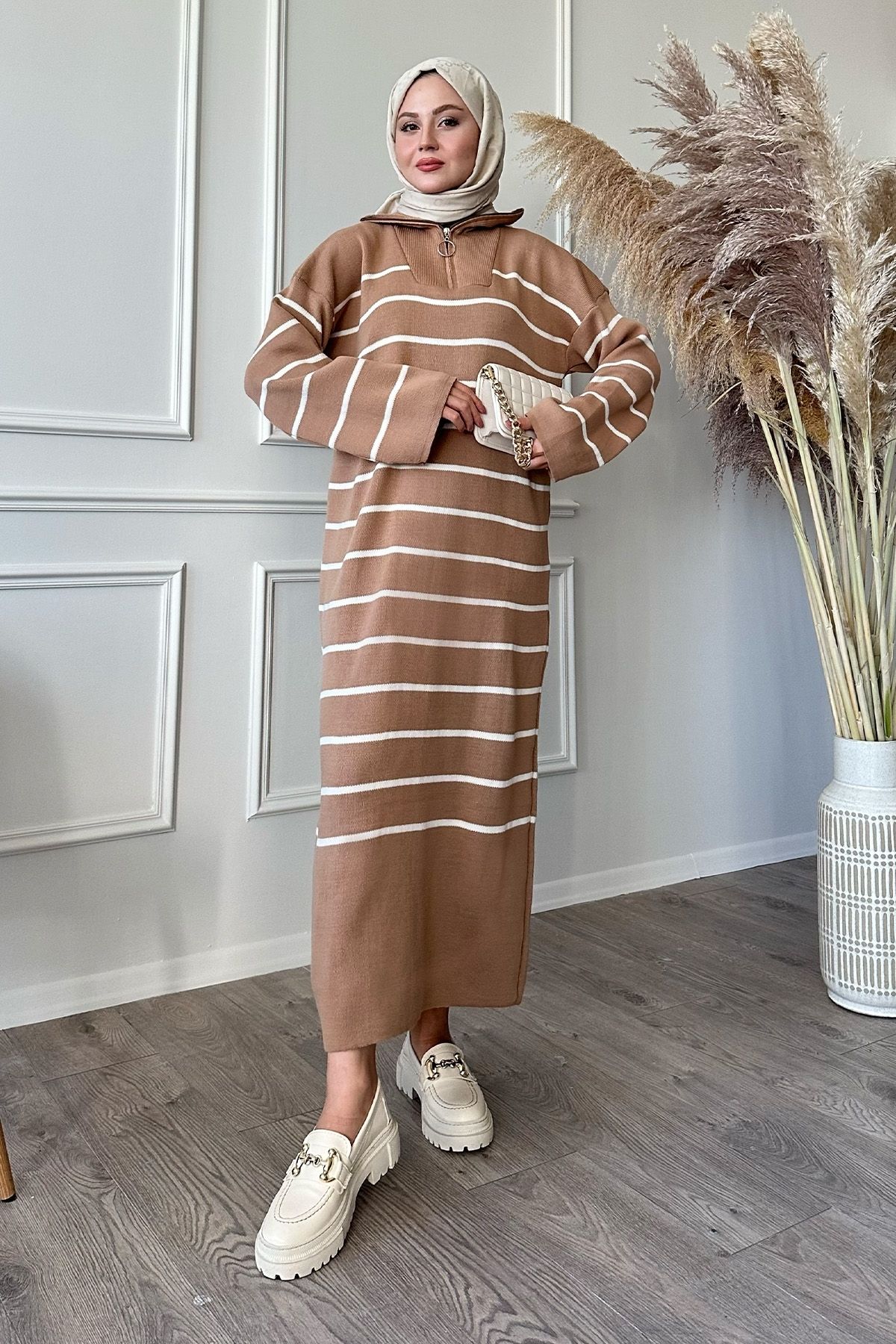 InStyle-Slim Striped Zippered Camel Knitwear Dress 3