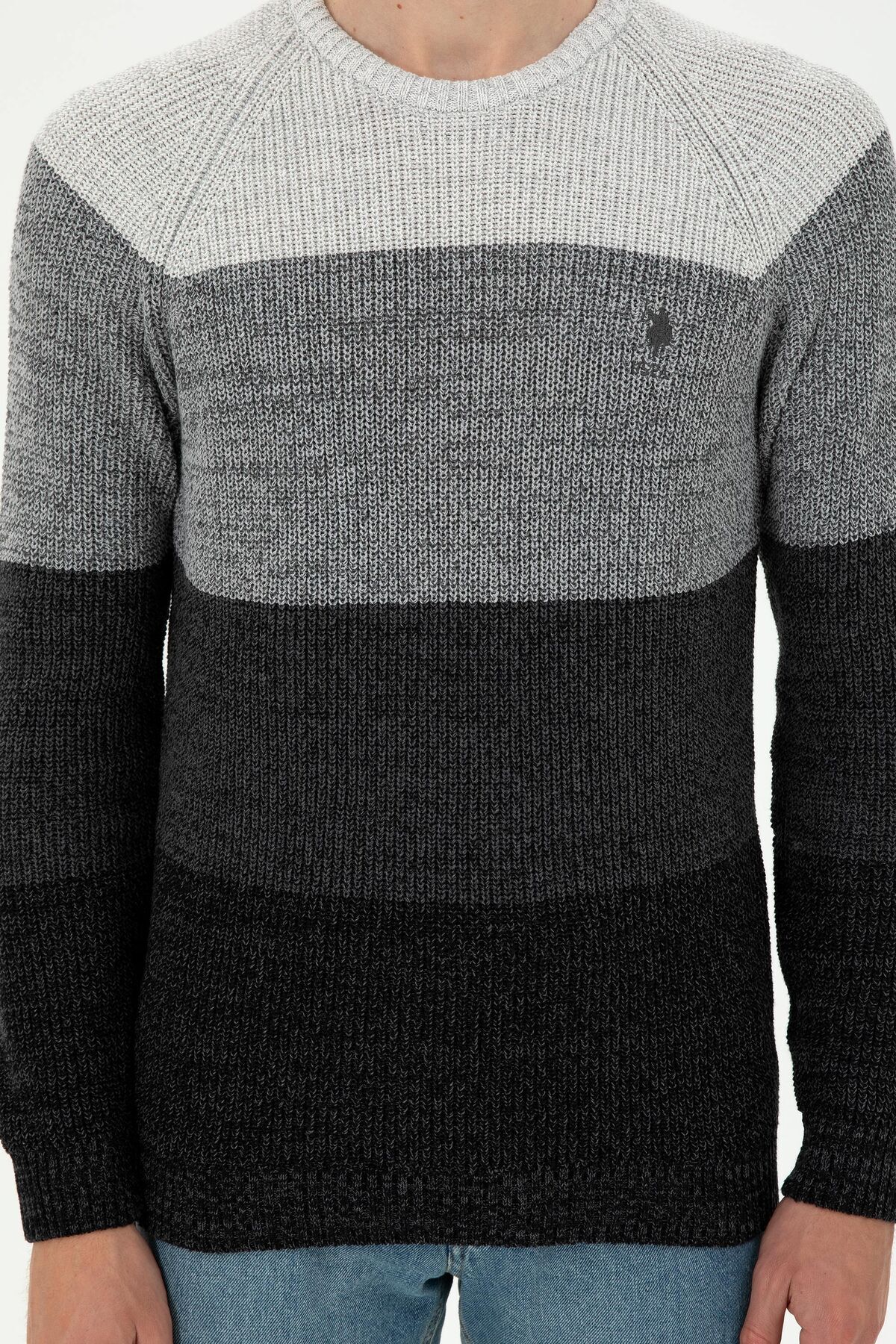 U.S. Polo Assn. Erkek Slim Fit Bisiklet Yaka Antrasit Melanj Kazak 50293017-VR081 görsel 6