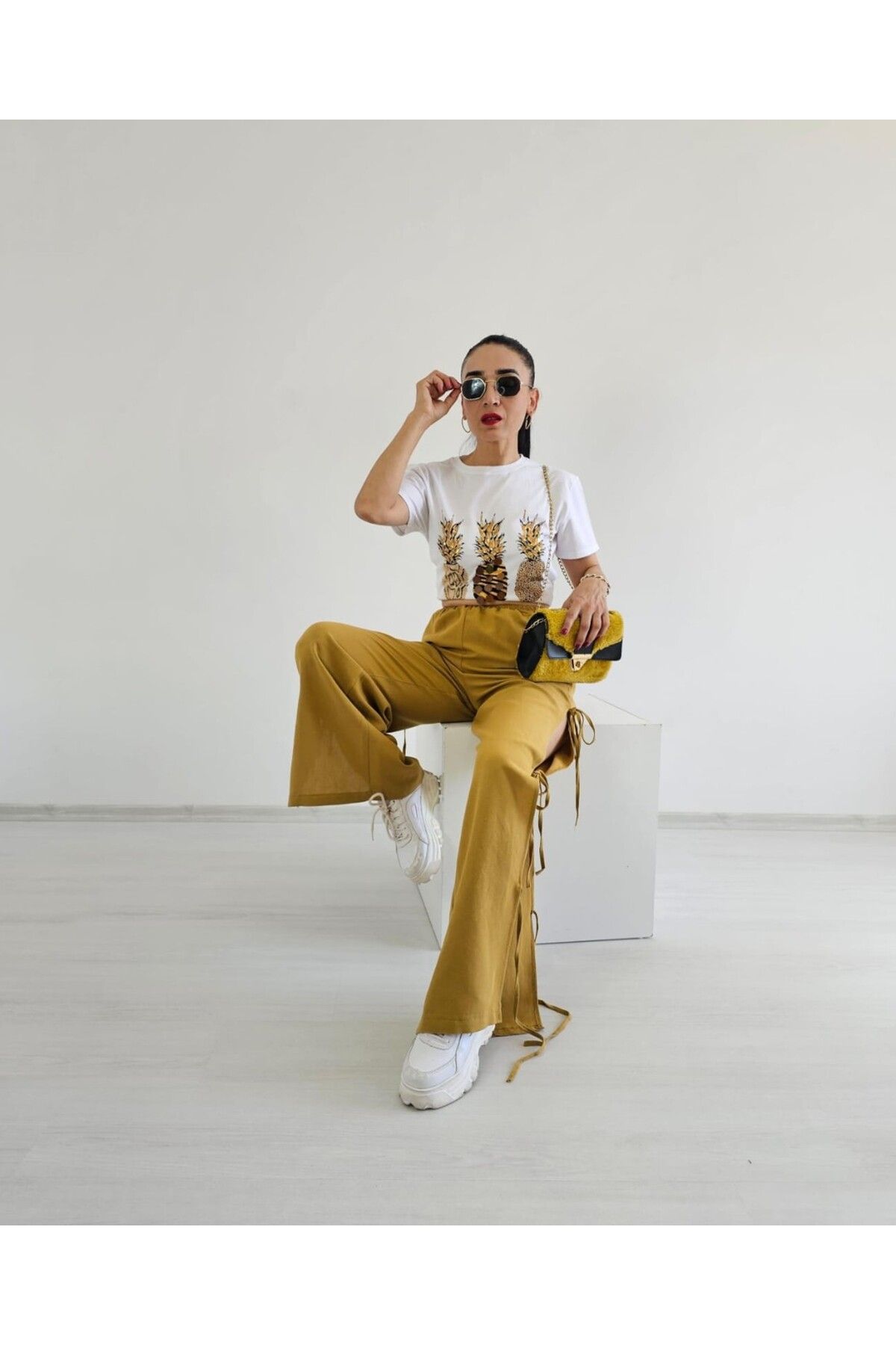 Altı Üstü Butik-Pantaloni cu cravată la picioare 7