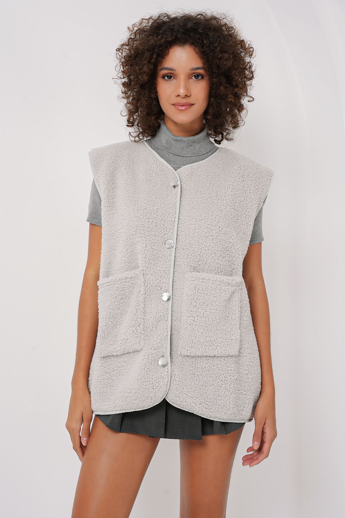 Bigdart-6803 Plush Vest with Pockets - Gray 2