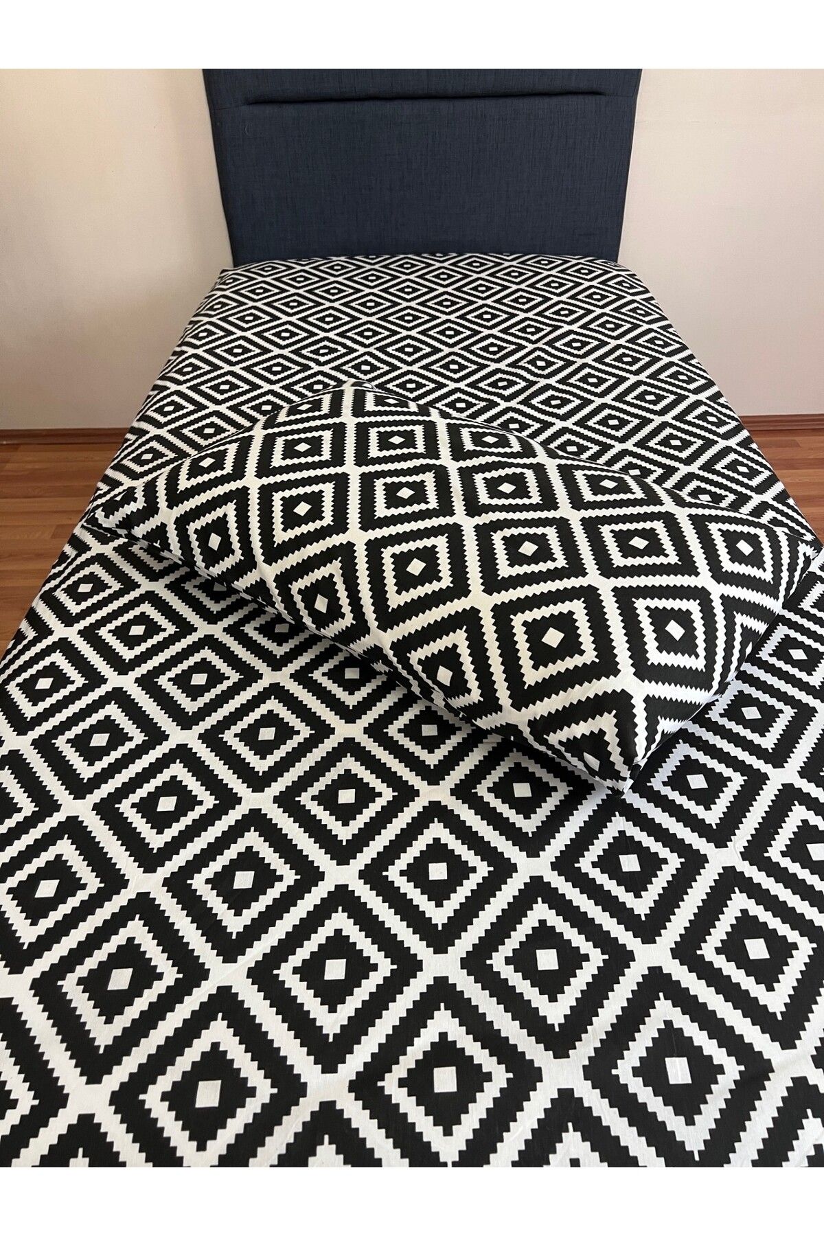Touch-Fitted Elastic Sheet Set (Pillowed) Single Double Black White Geometric Pattern 5