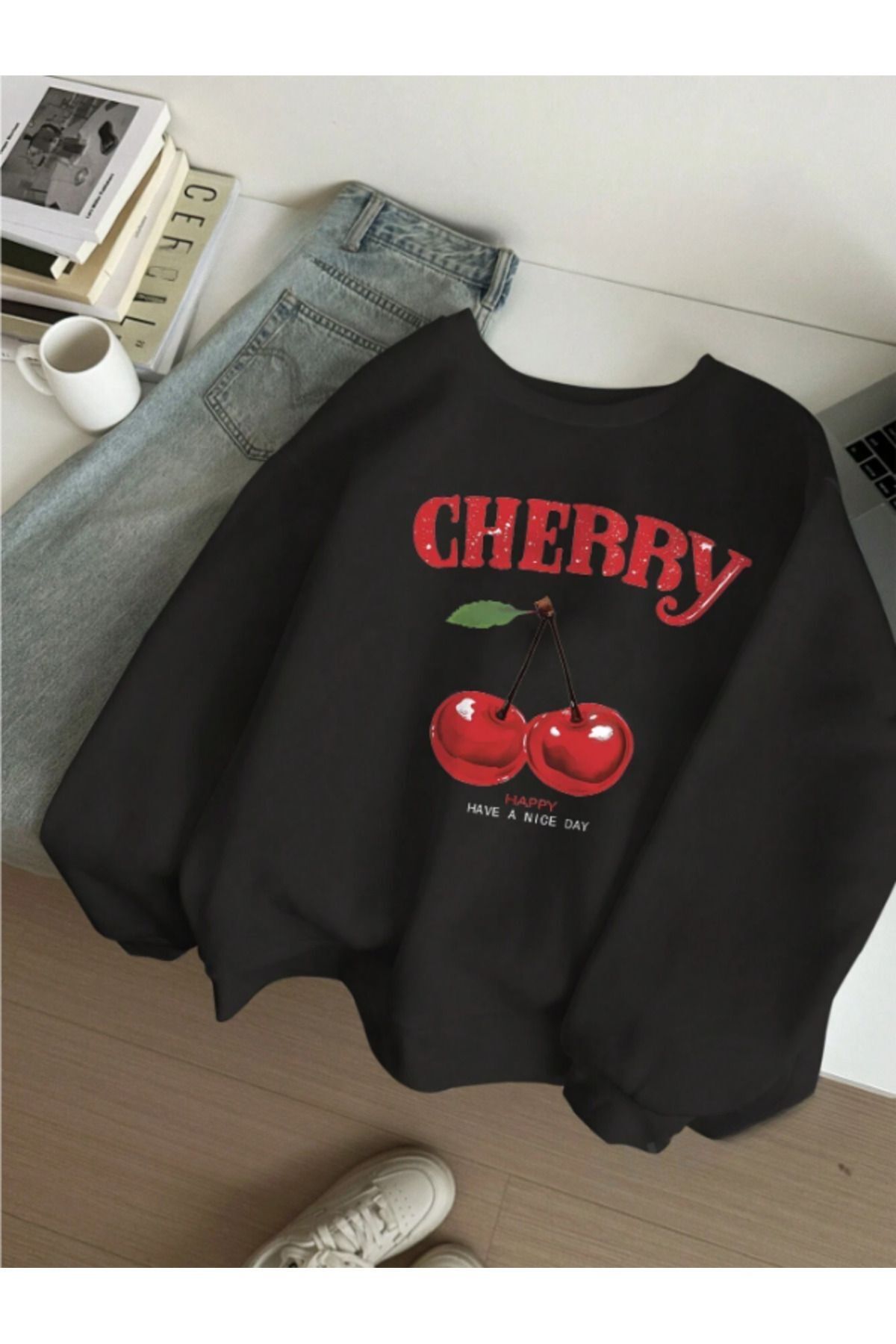 Pink Sky Cherry-Happy-Baskılı Siyah Bisiklet Yaka Sweatshirt - Oversize Unisex Kalın Kışlık