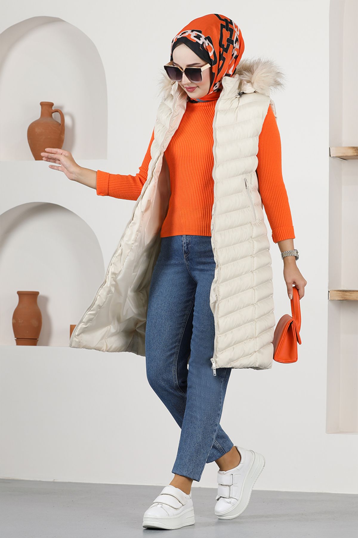 ModaMerve-Beige Hooded Puffer Vest - Art2873 2