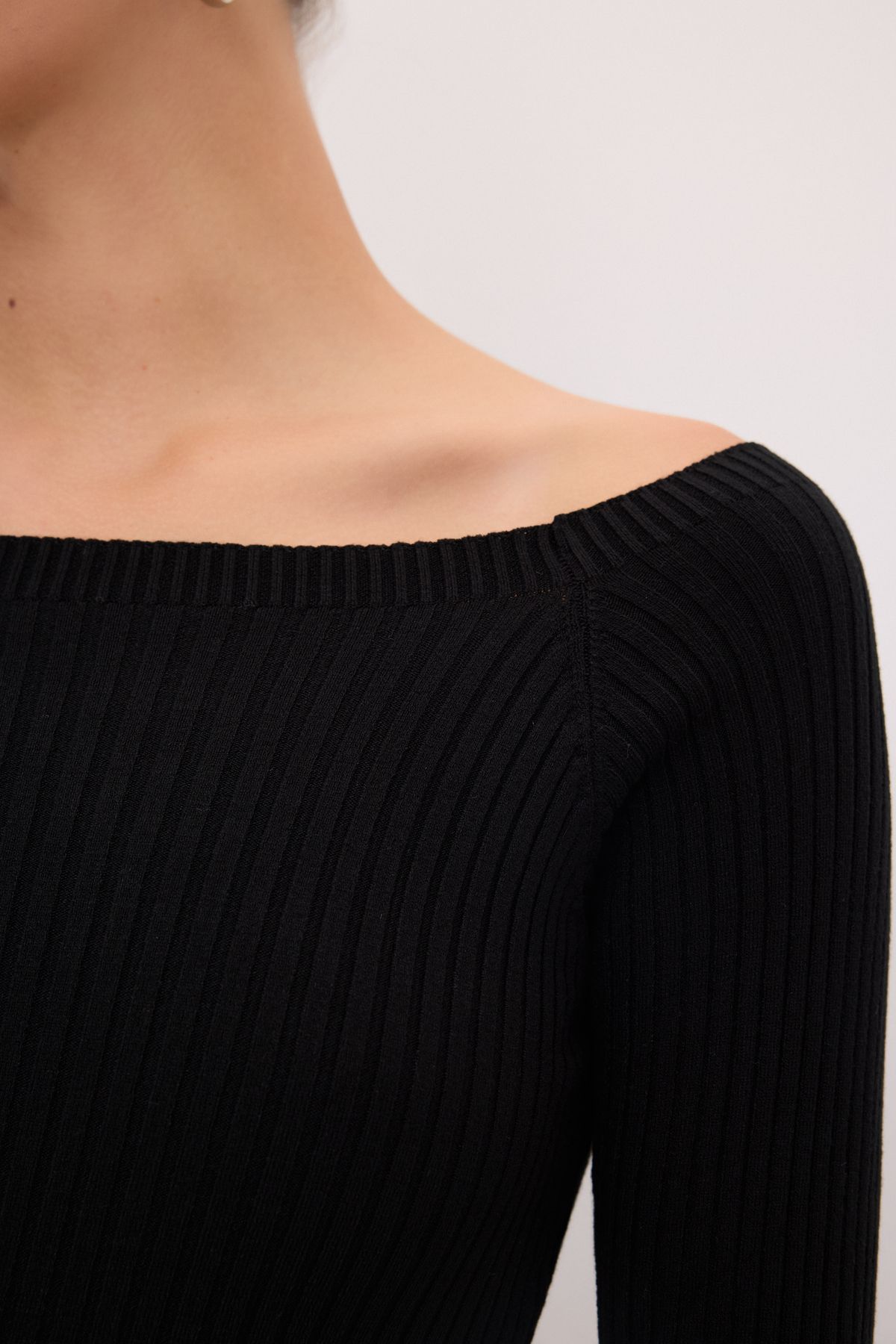 adL-Open Collar Knitwear Sweater 2