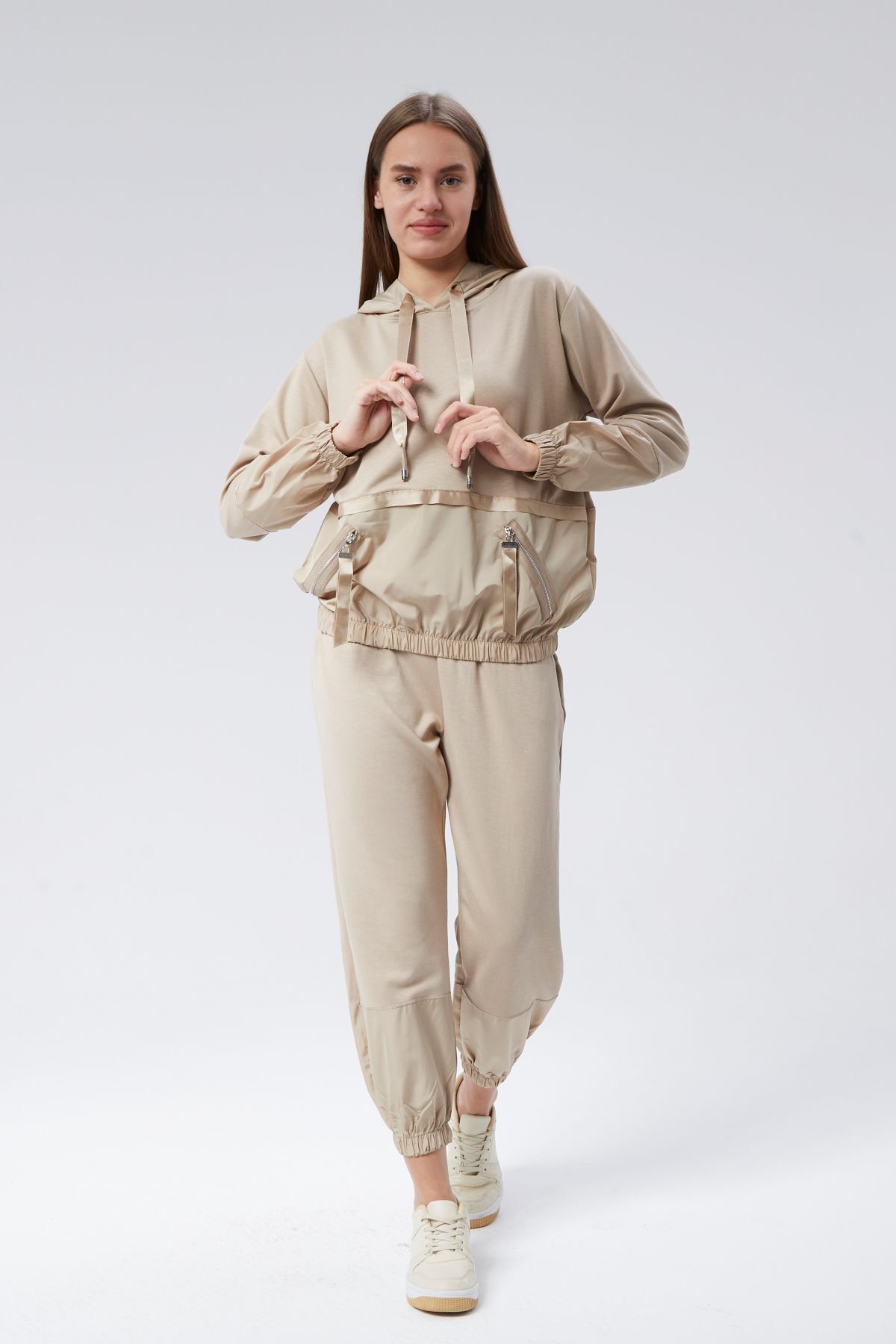 soBasic-Modal Hooded Tracksuit Set - Mink with Pockets and Zipper, Garnish 1