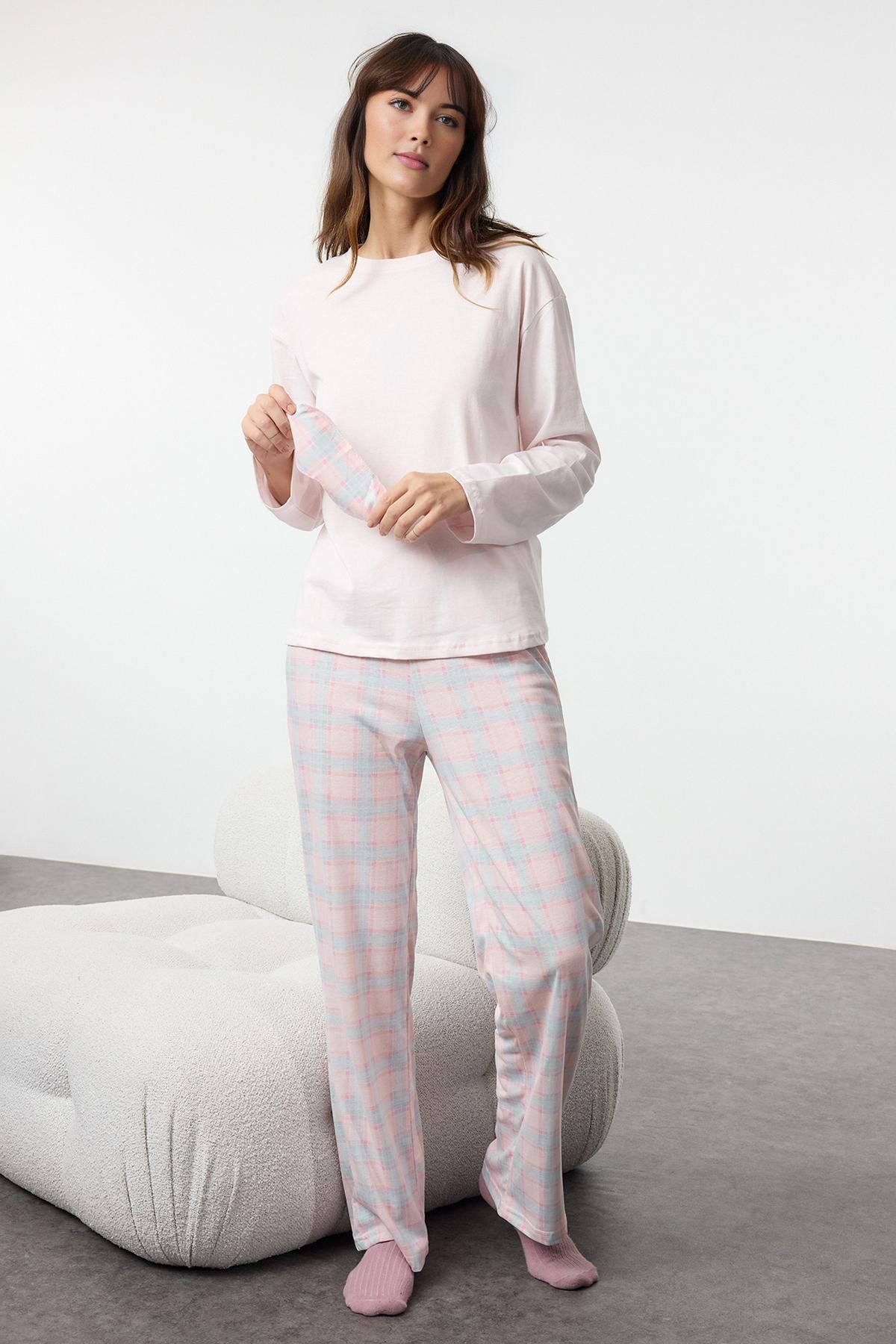 Trendyol Collection Plaid Pink-Multicolor Knitted Pajamas Set Thmaw25Pt00181