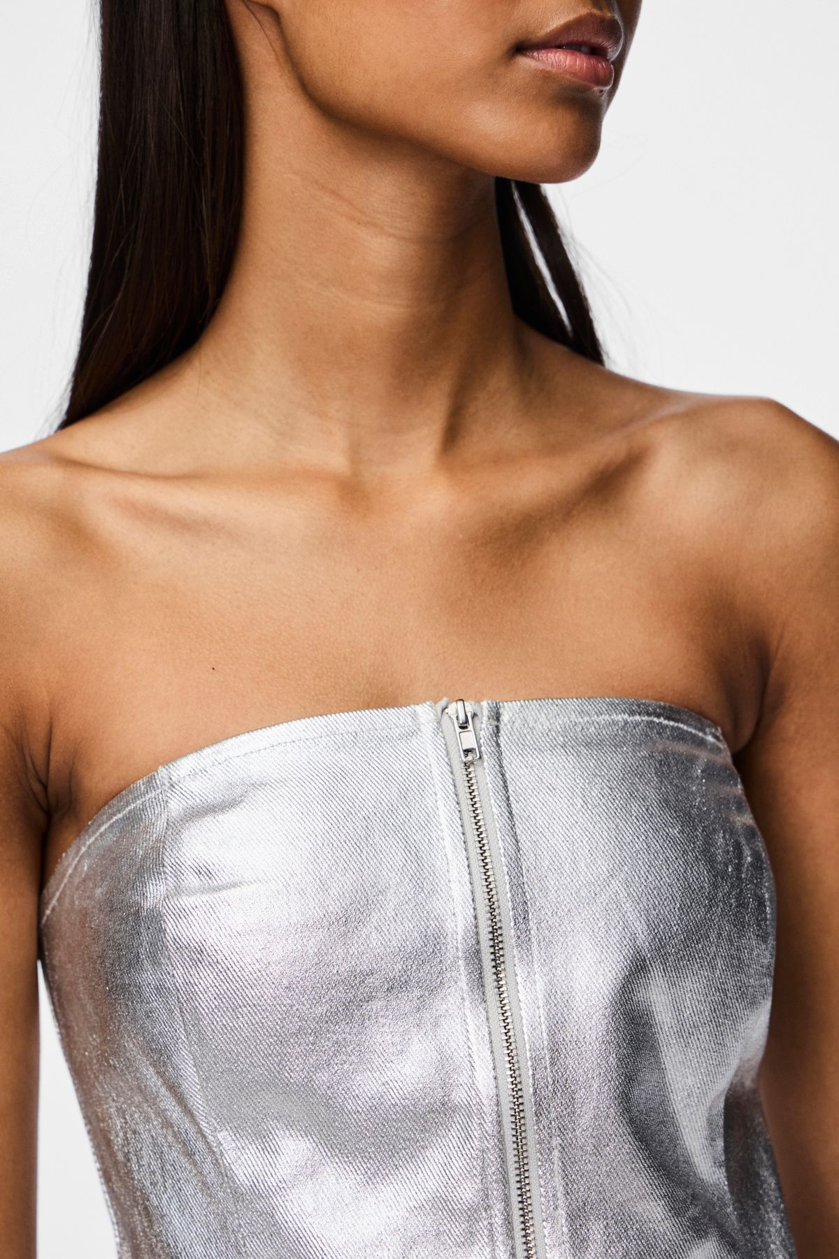 PIECES-WOV CO100 Model – Wiederaufgeschnittene Bluse mit offenem Halsausschnitt für Damen 6
