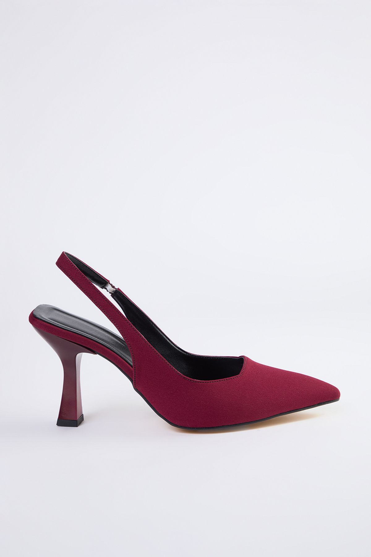 Burgundy colored heels online