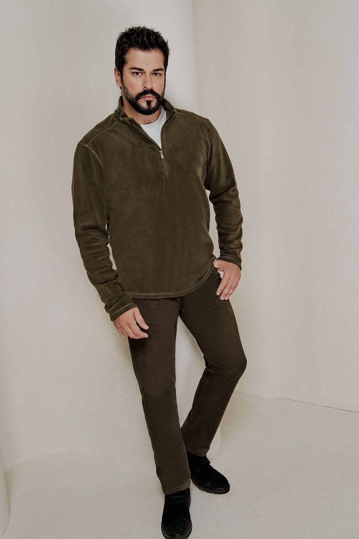 AC&Co / Altınyıldız Classics-Khakifarbenes, pillingfreies, kältebeständiges Fleece-Sweatshirt mit Standard-Passform und Stehkragen für Herren 6