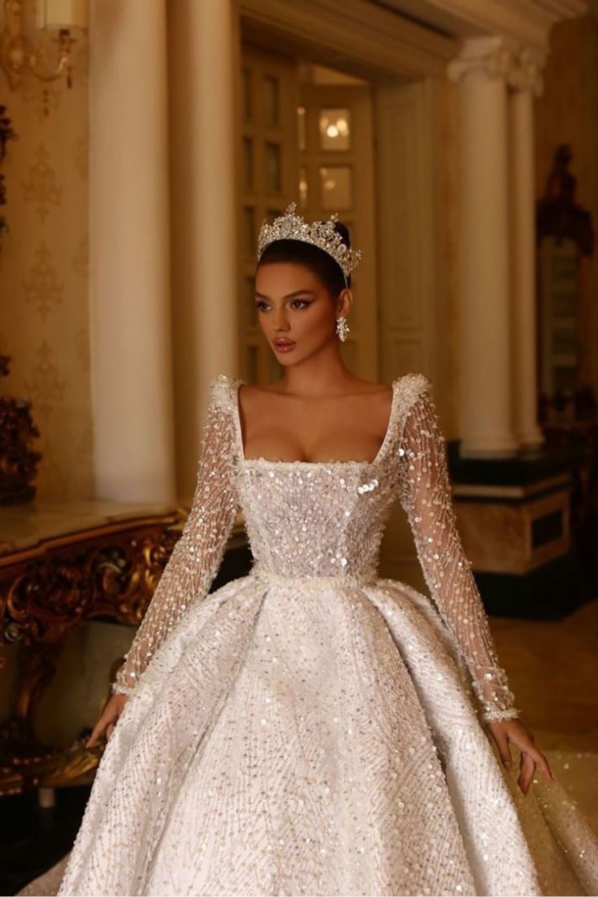 robe de mariée princesse brodée de paillettes