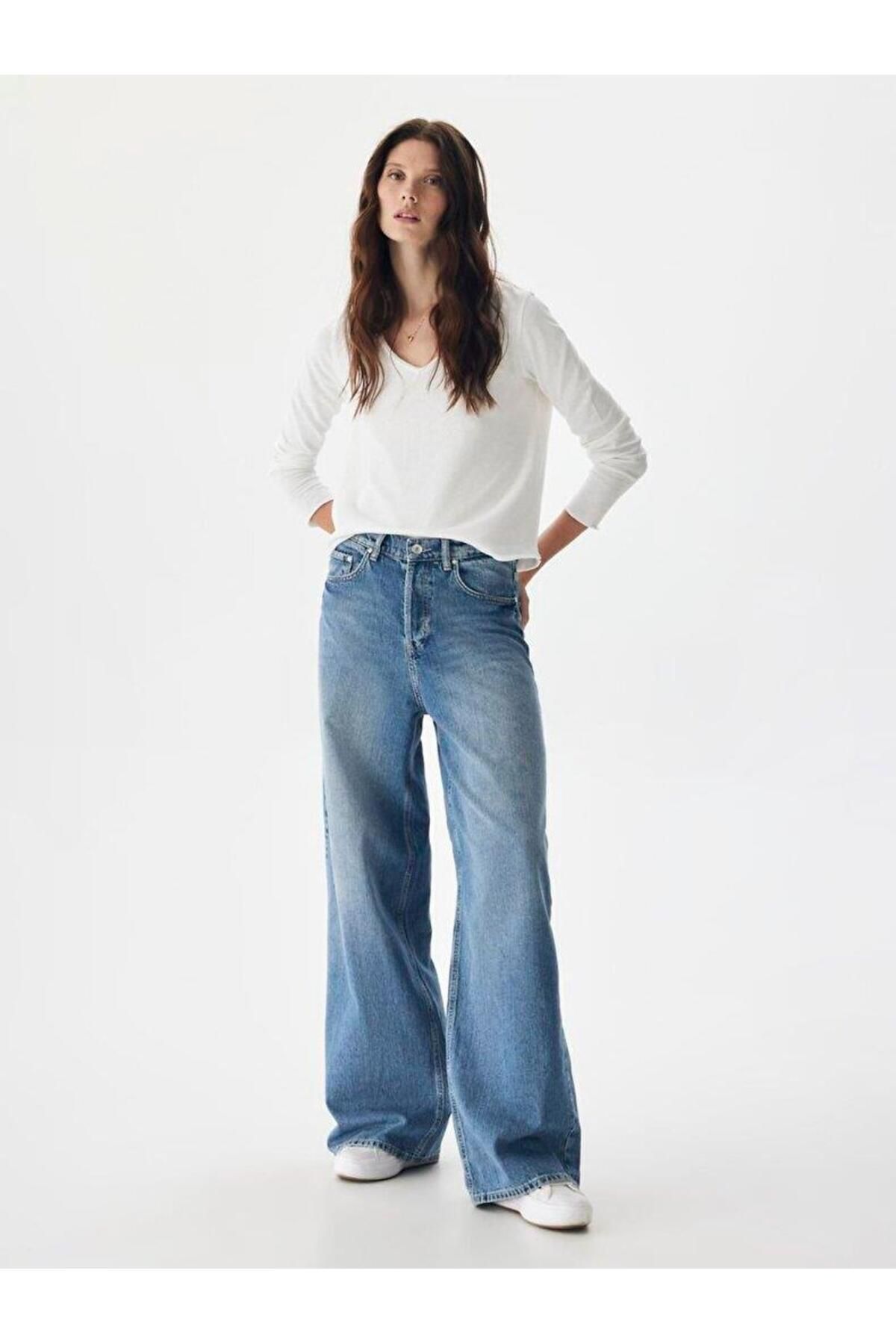 complete the look image